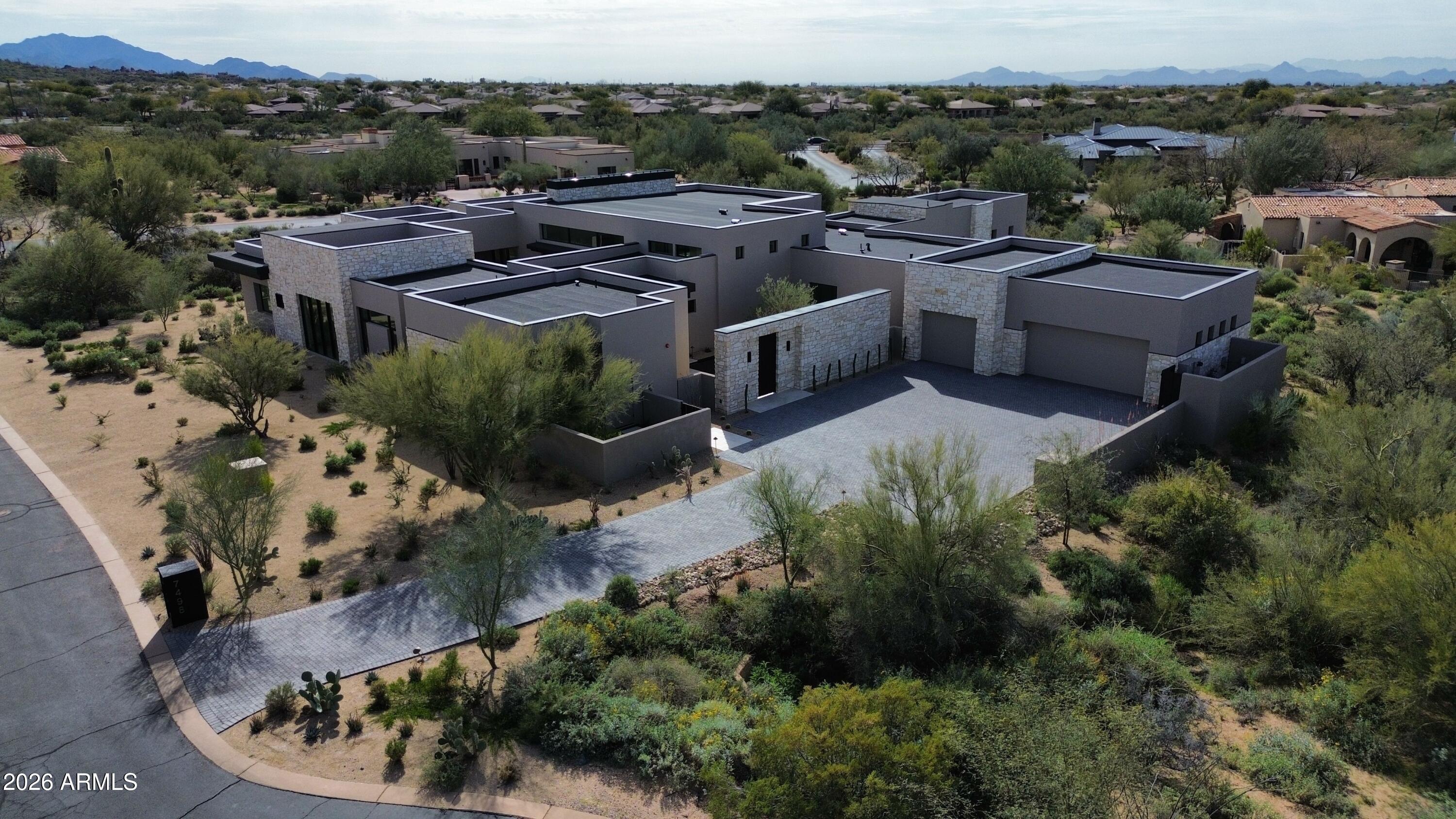 7498 E WHISPER ROCK Trail