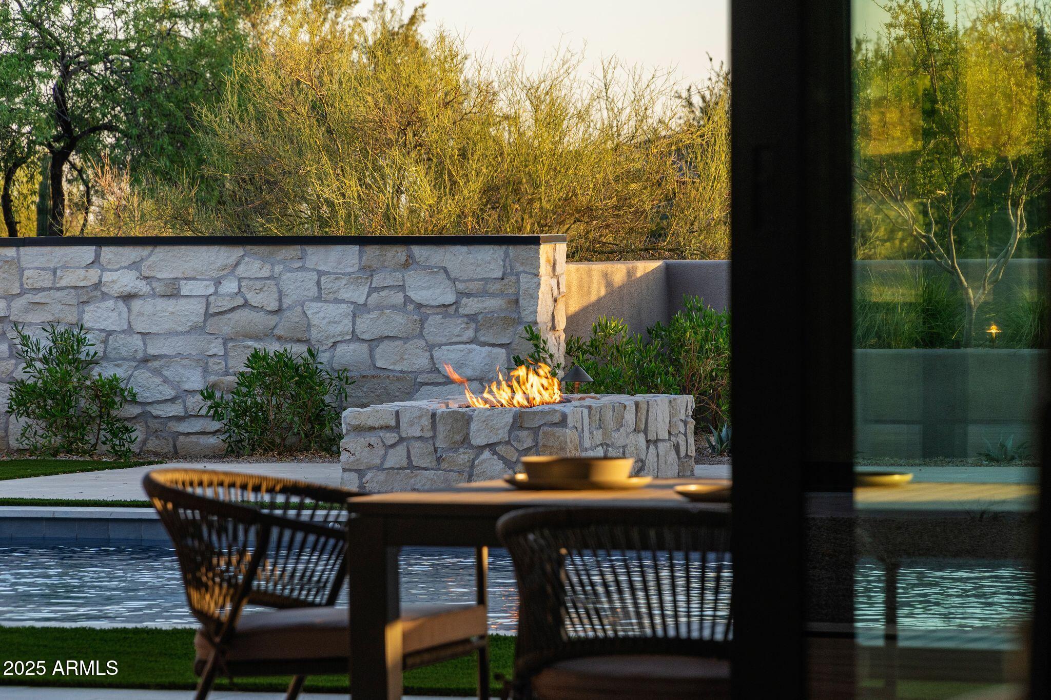 7498 E WHISPER ROCK Trail