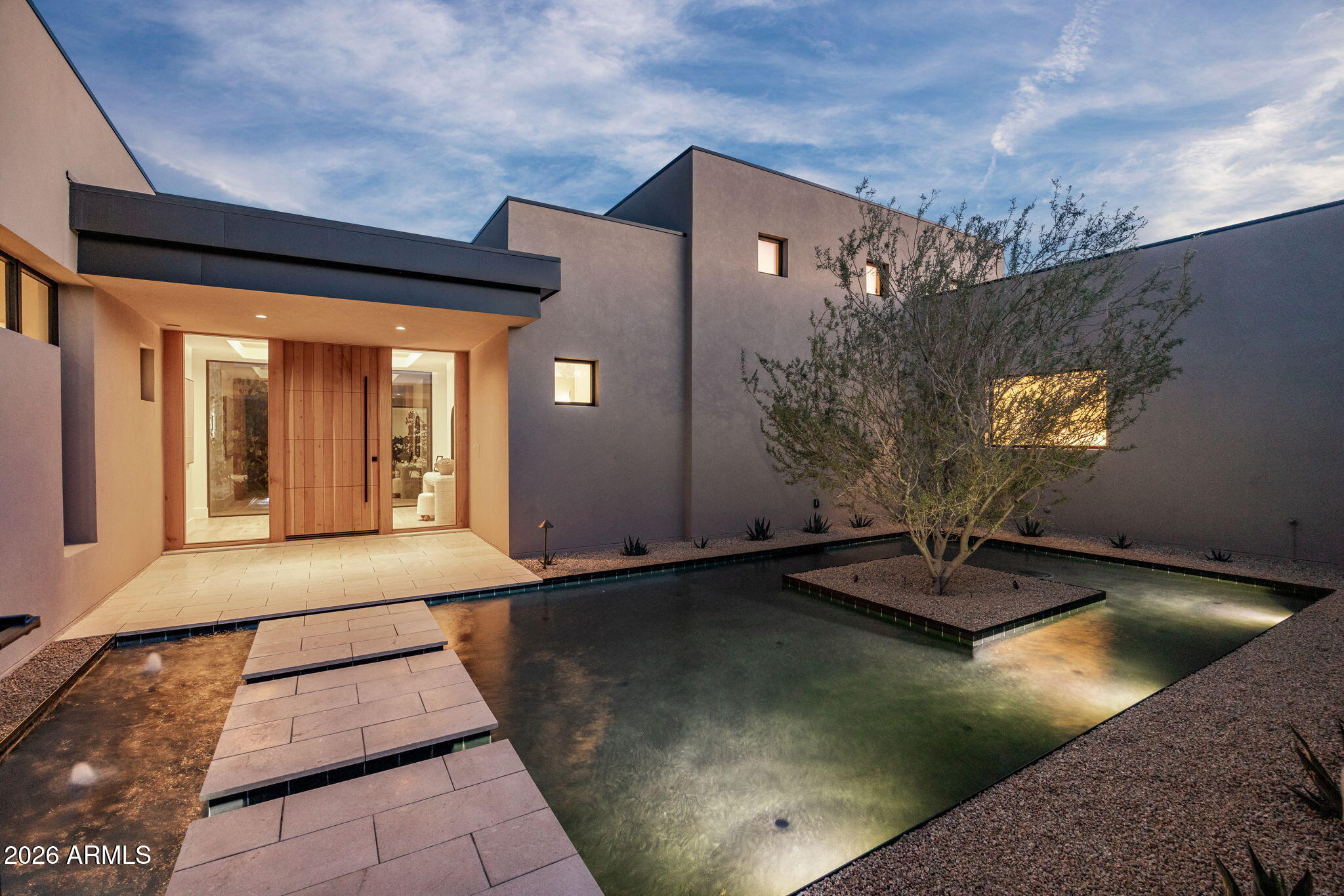 7498 E WHISPER ROCK Trail