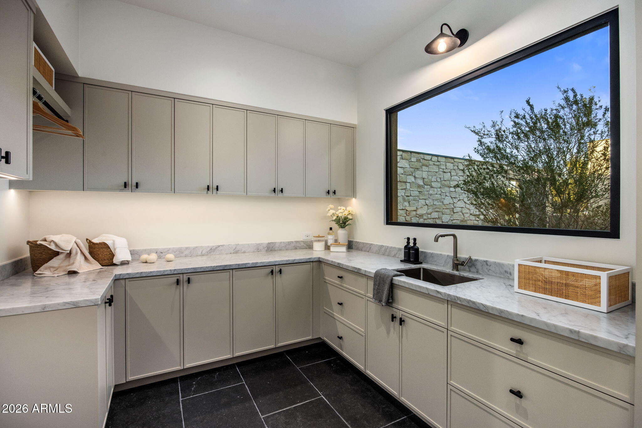 7498 E WHISPER ROCK Trail