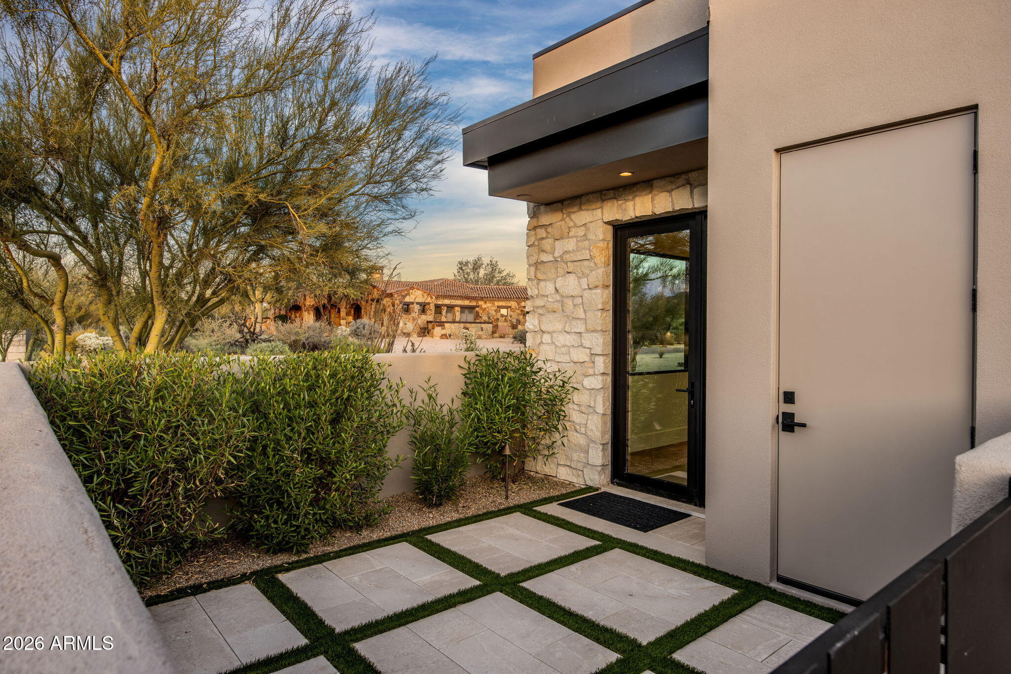 7498 E WHISPER ROCK Trail