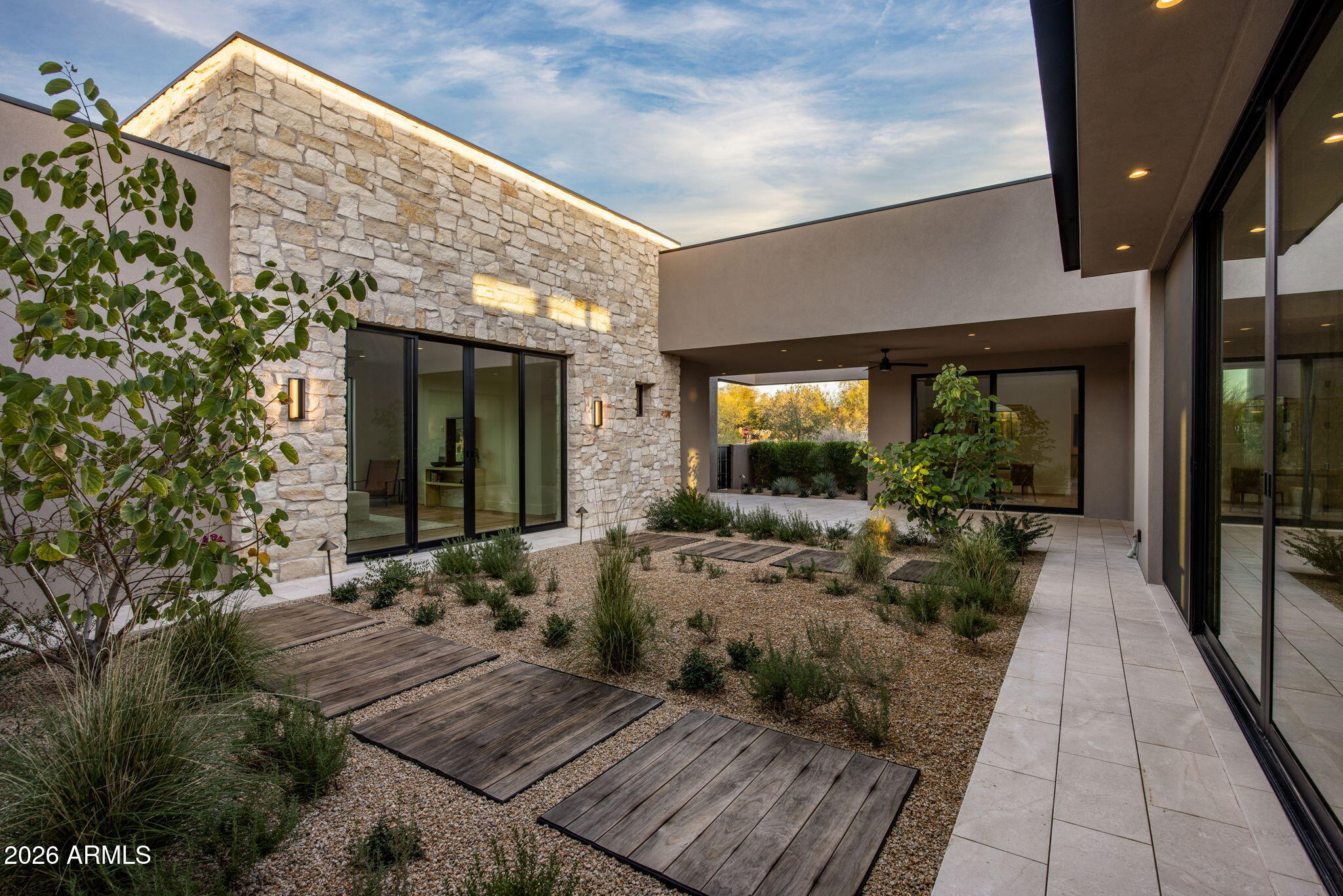 7498 E WHISPER ROCK Trail