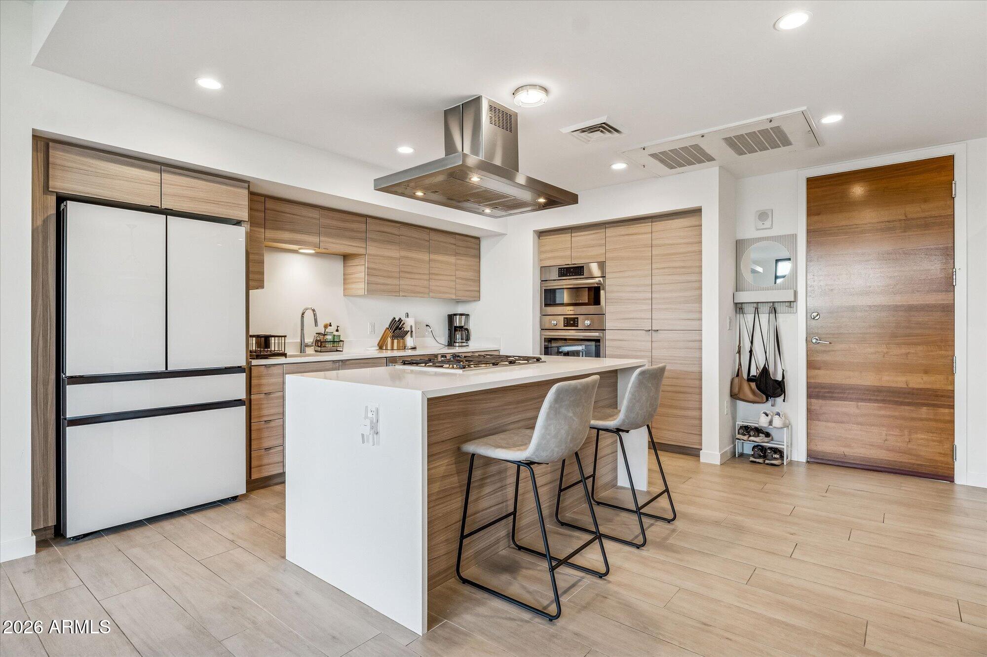 200 W PORTLAND Street 416