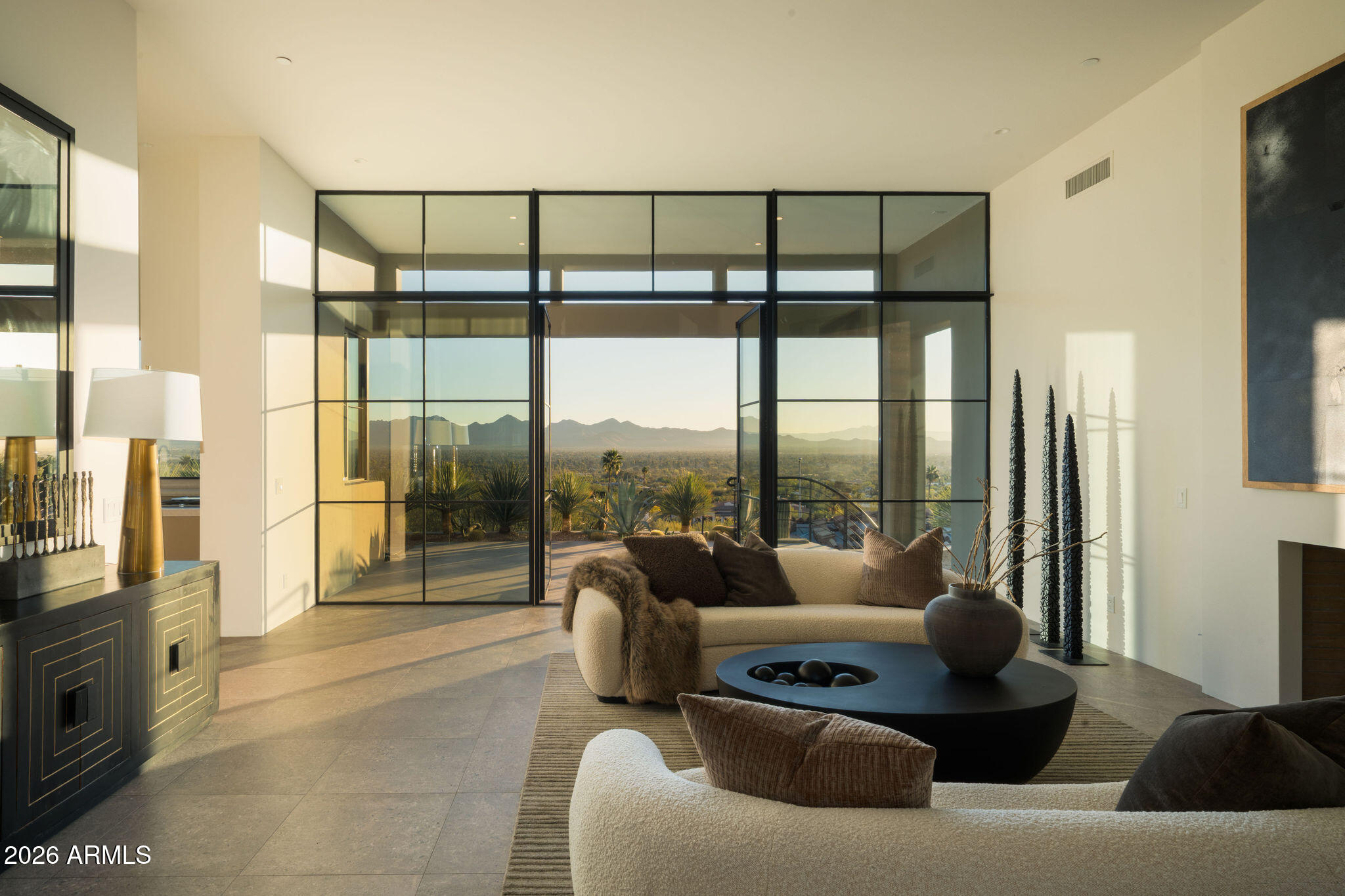 5939 E QUARTZ MOUNTAIN Road