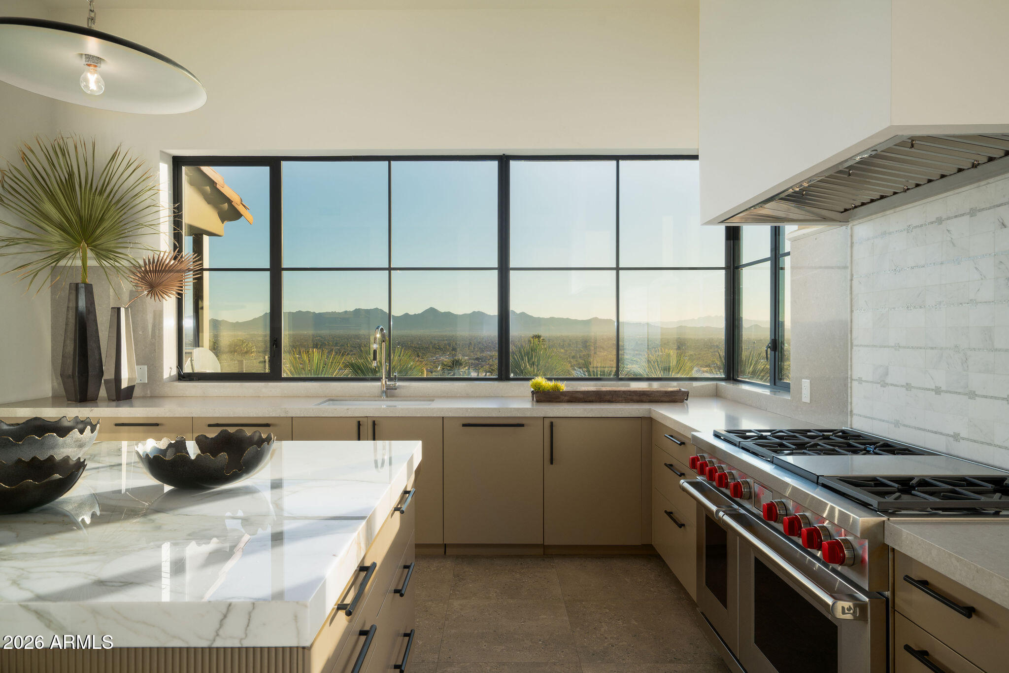 5939 E QUARTZ MOUNTAIN Road