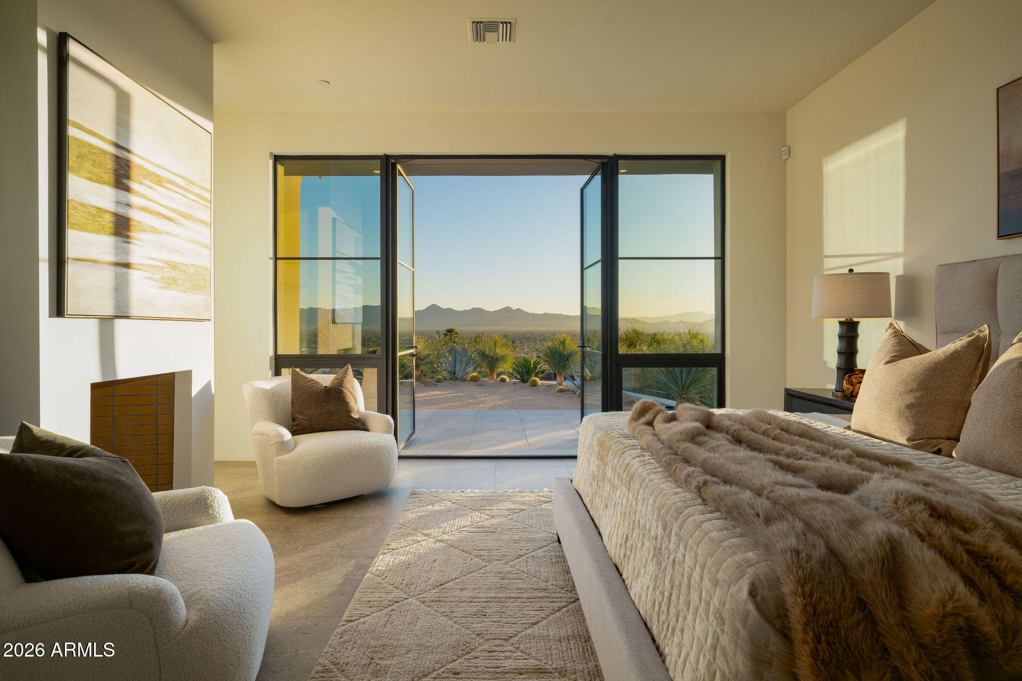 5939 E QUARTZ MOUNTAIN Road