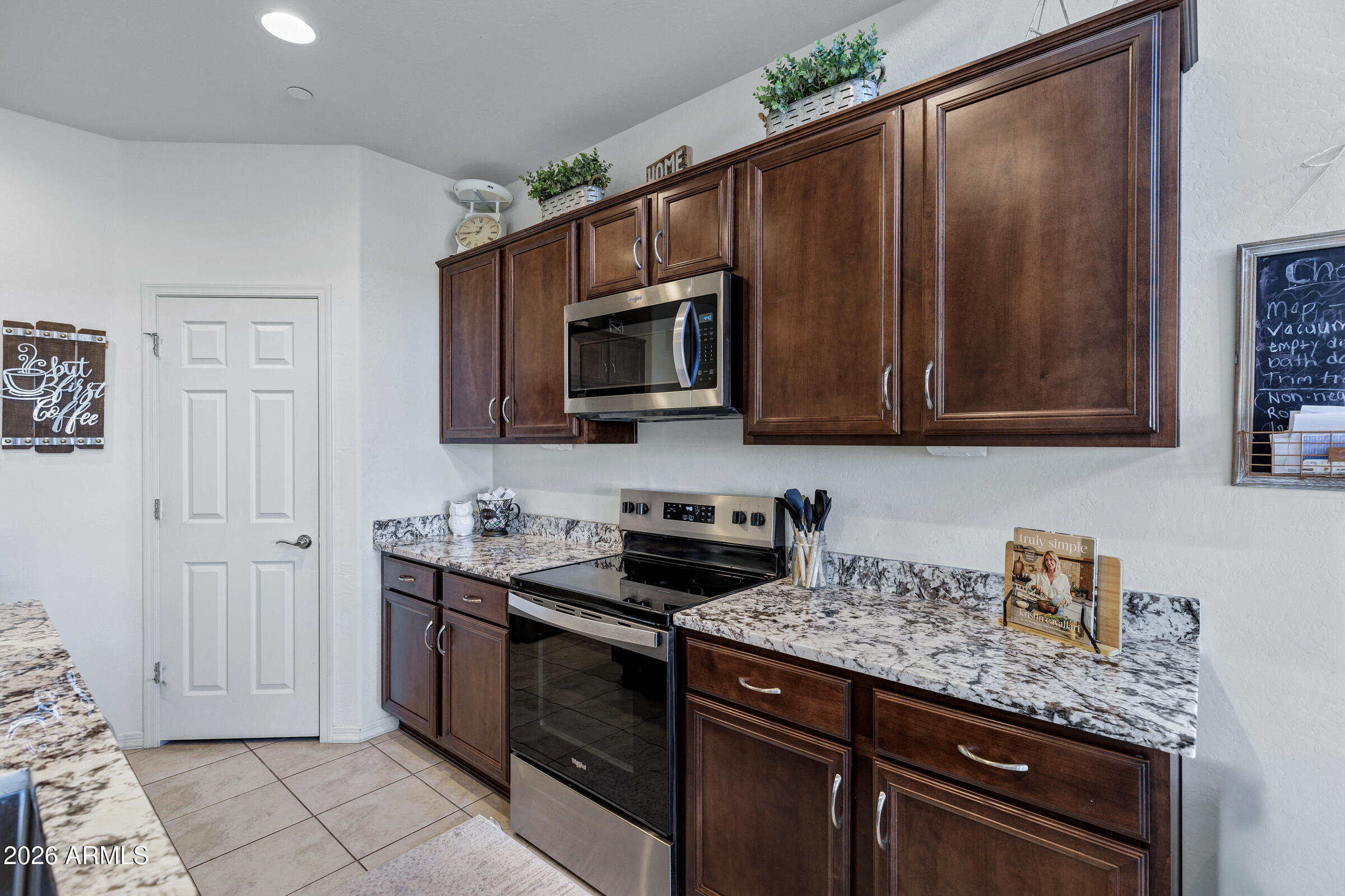 13510 W CALLE DE POMPAS