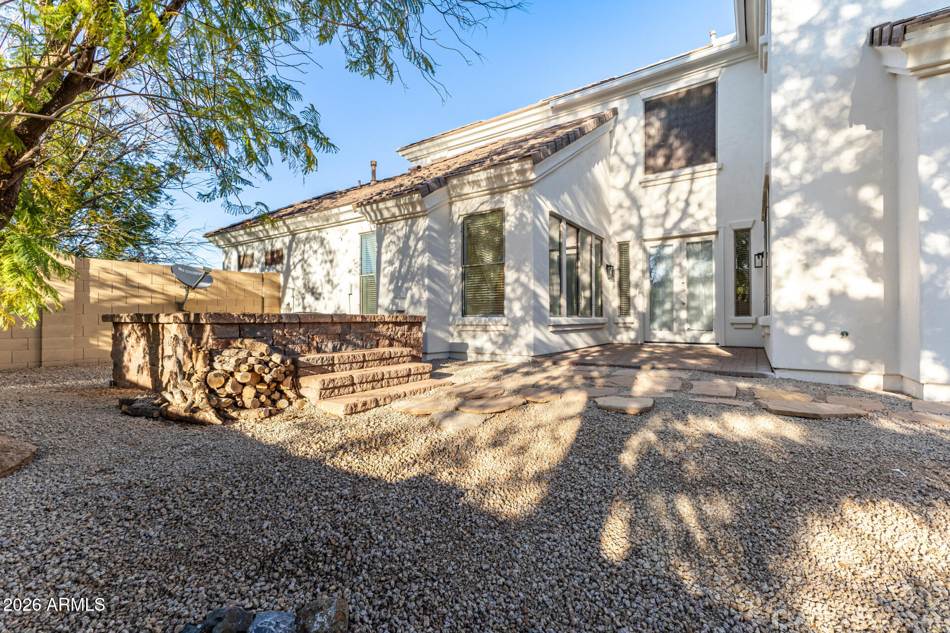 851 E DESERT INN Drive