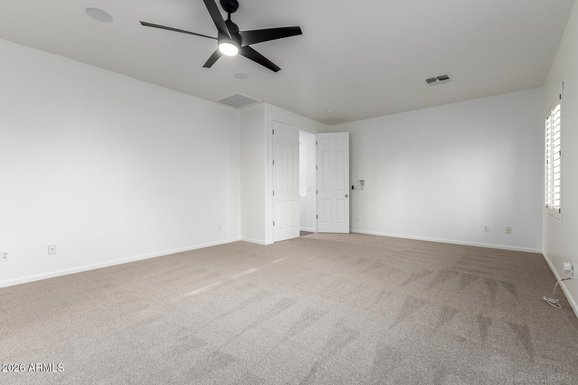 851 E DESERT INN Drive