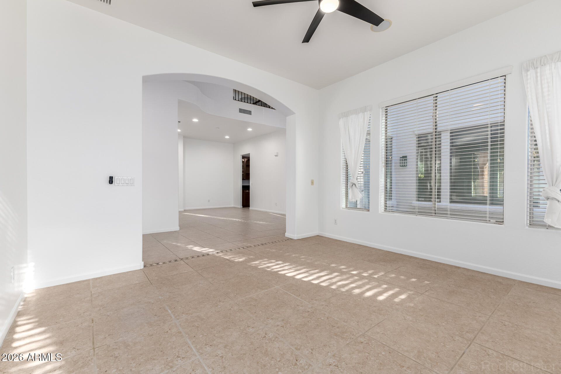 851 E DESERT INN Drive