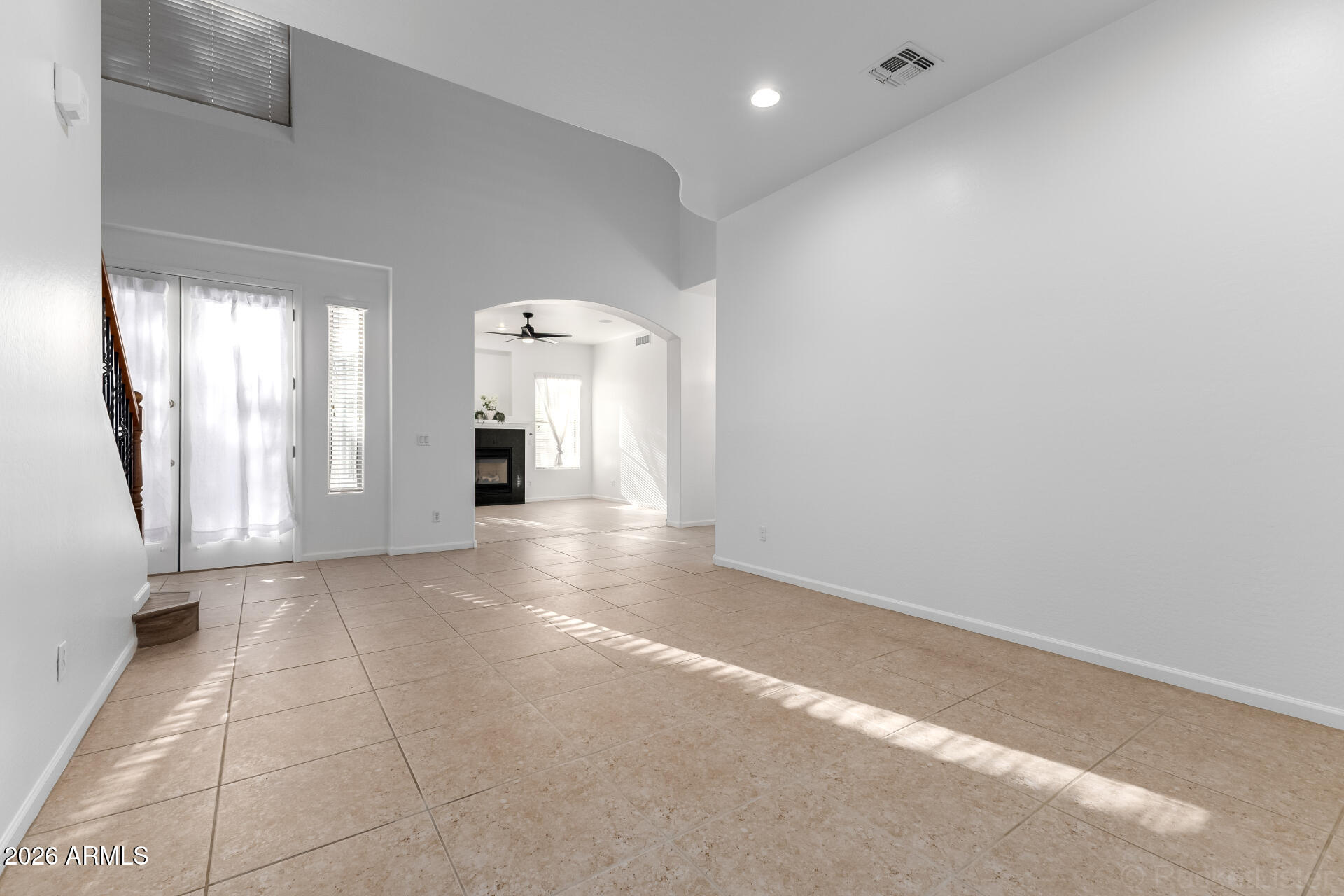 851 E DESERT INN Drive