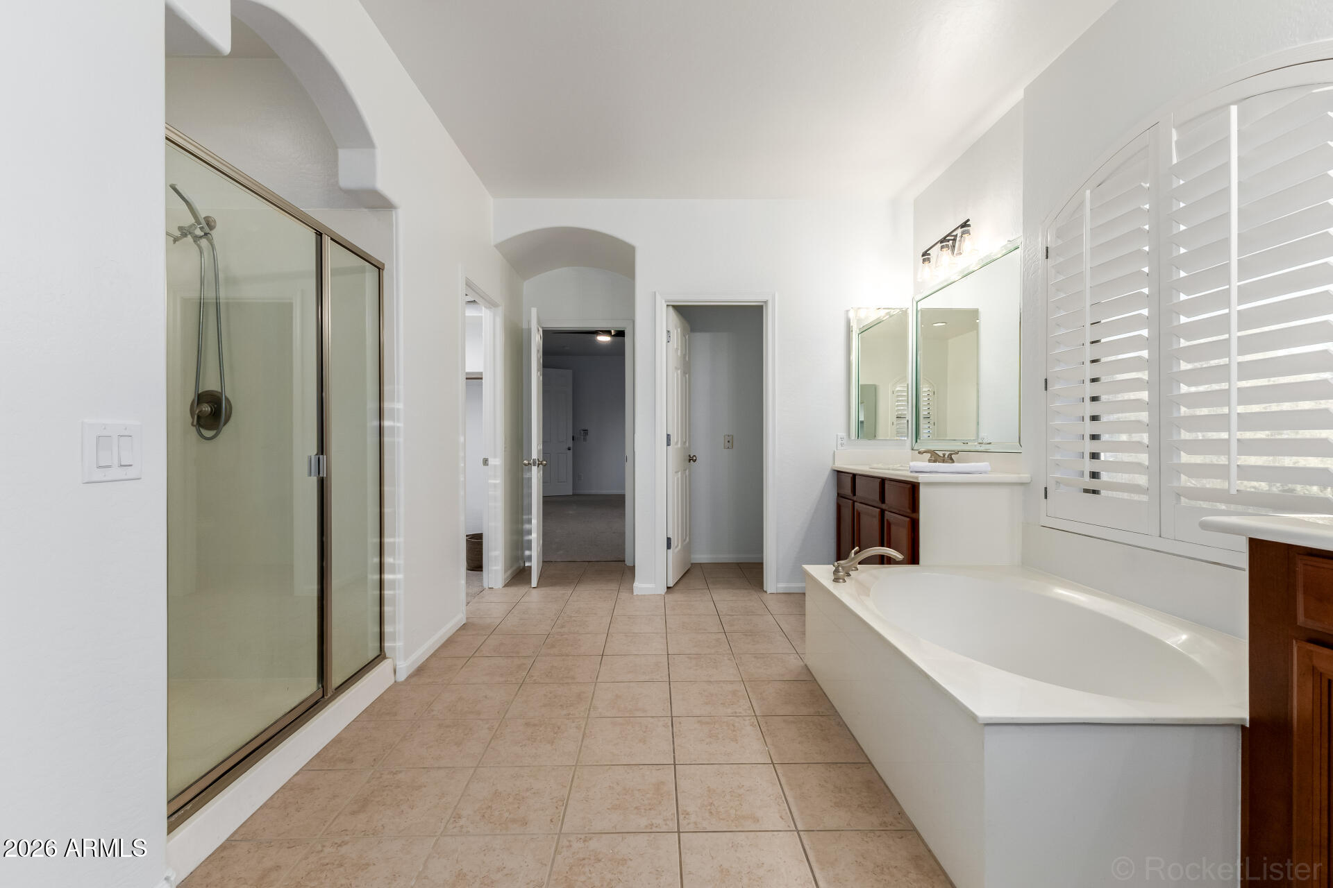 851 E DESERT INN Drive