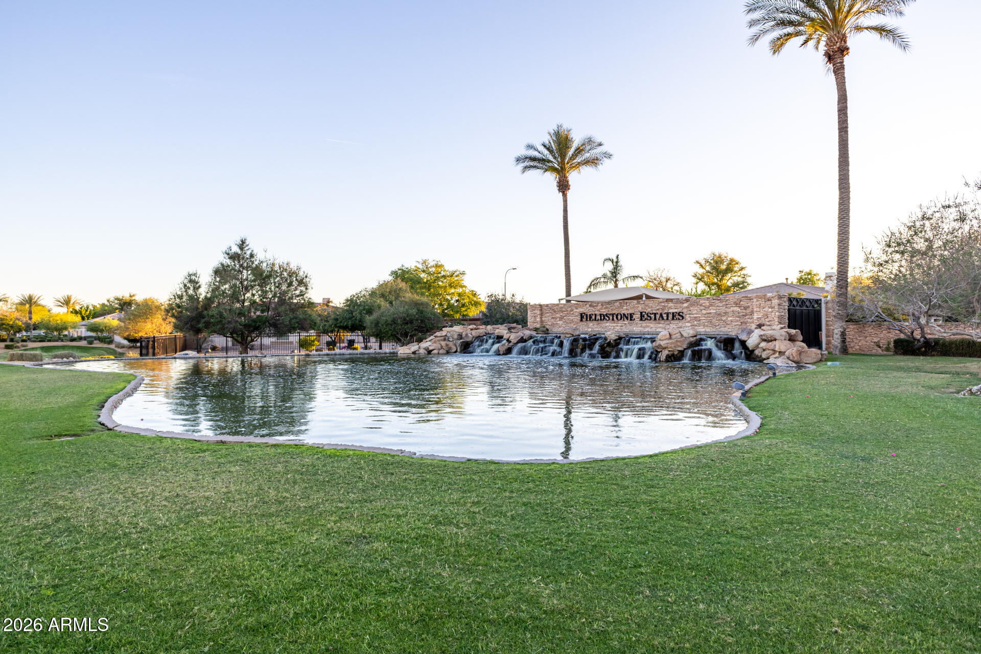 851 E DESERT INN Drive