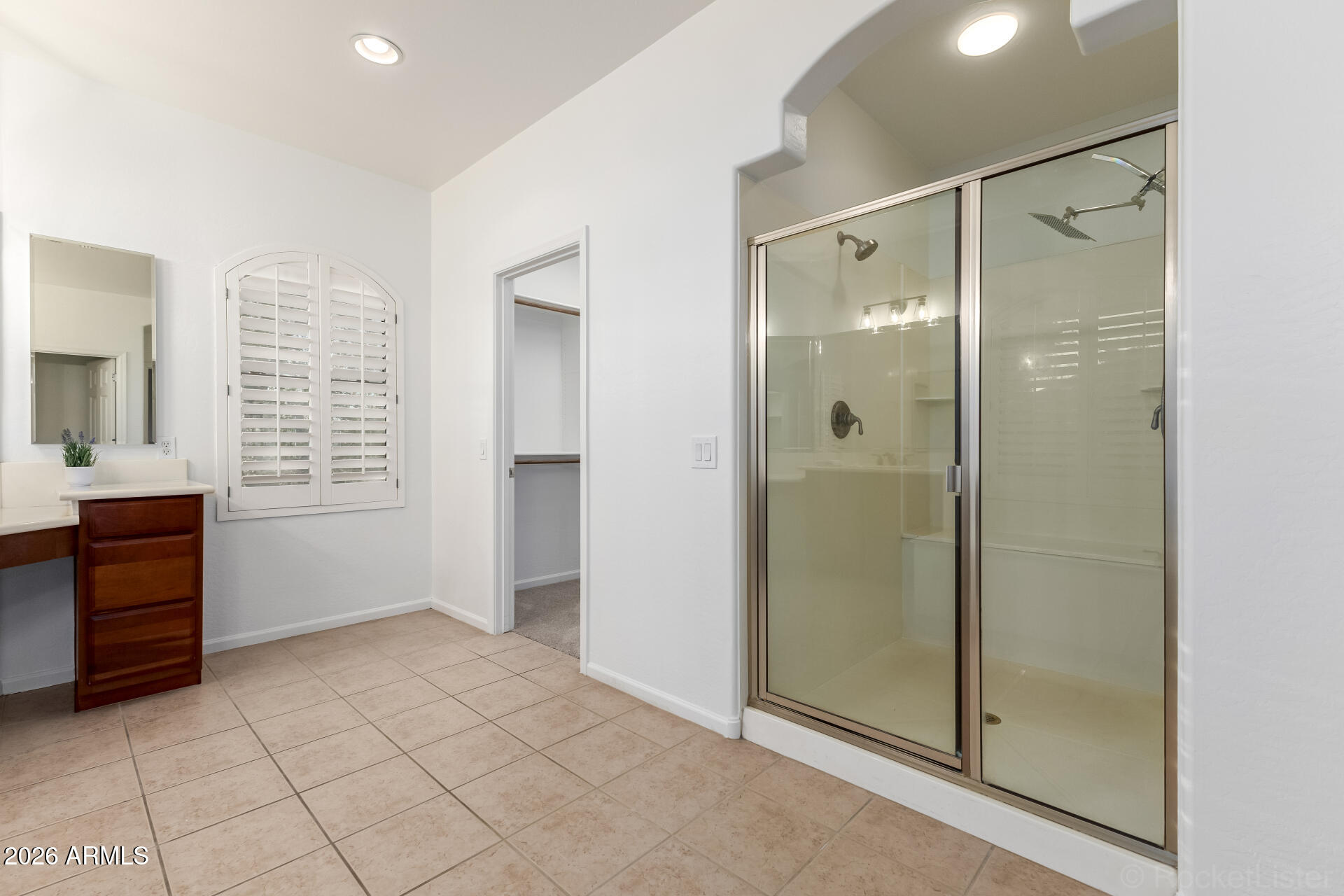 851 E DESERT INN Drive