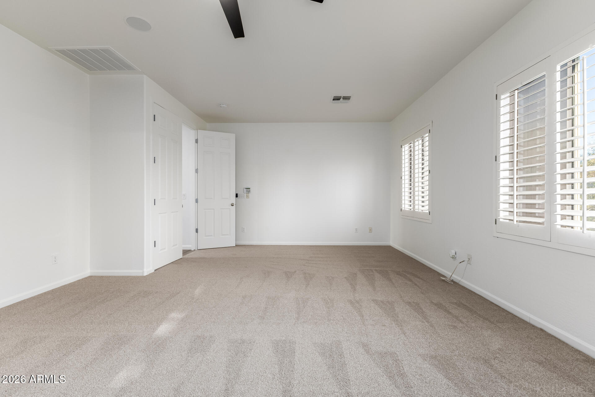 851 E DESERT INN Drive