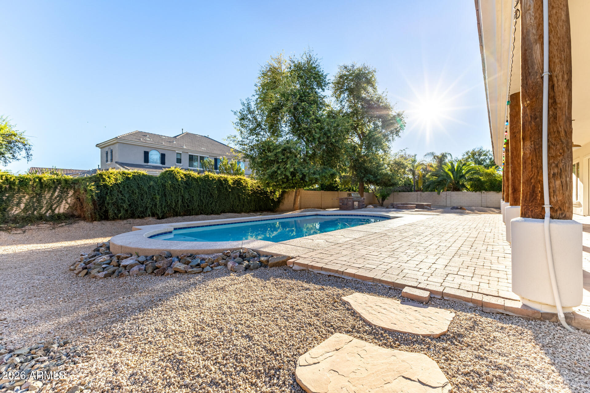 851 E DESERT INN Drive