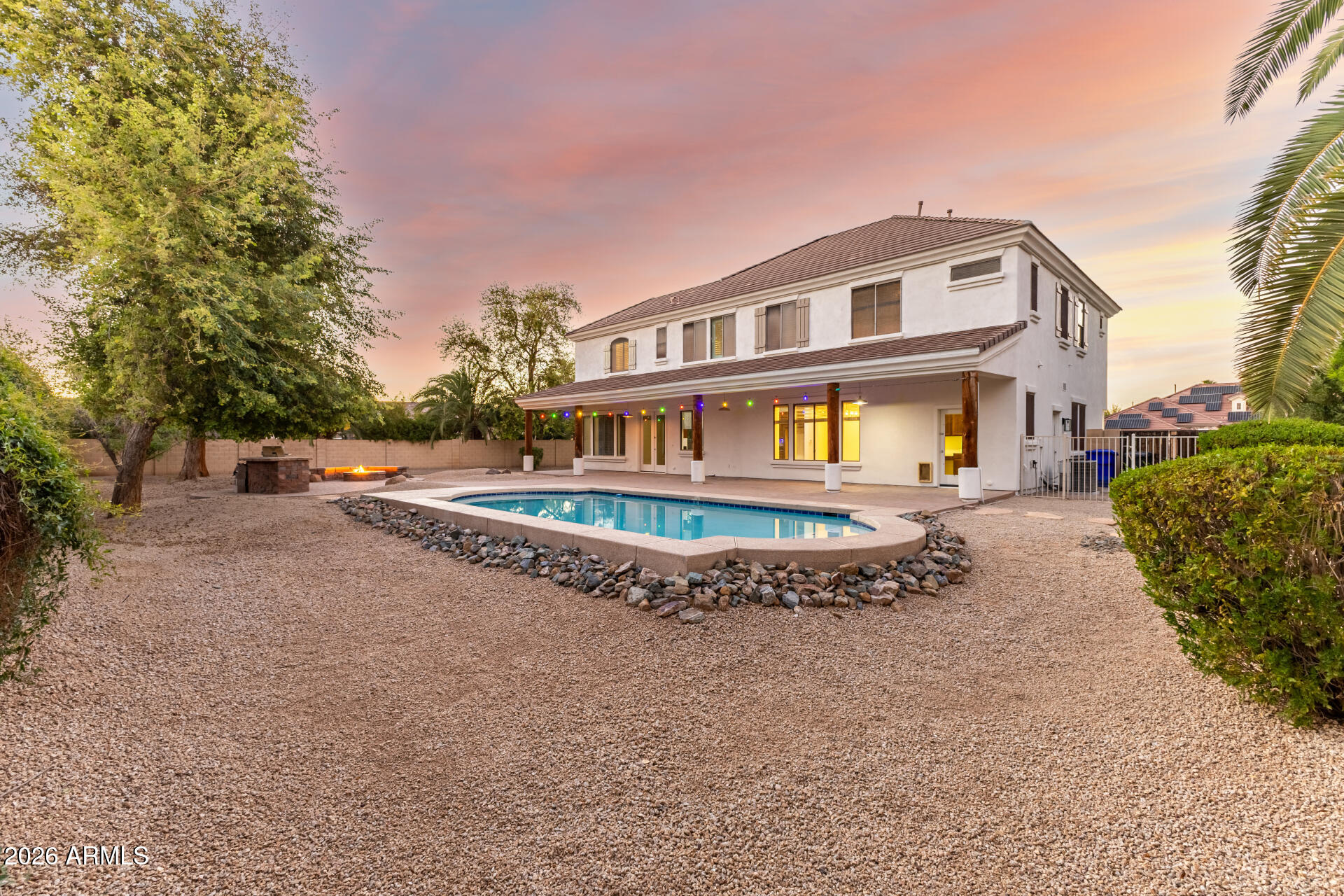 851 E DESERT INN Drive