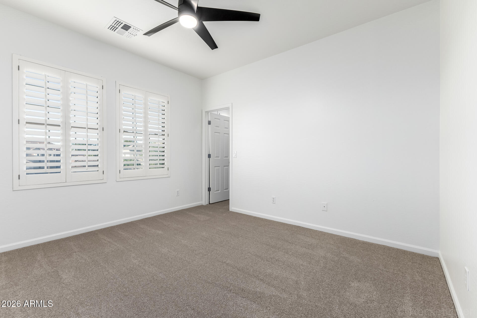 851 E DESERT INN Drive