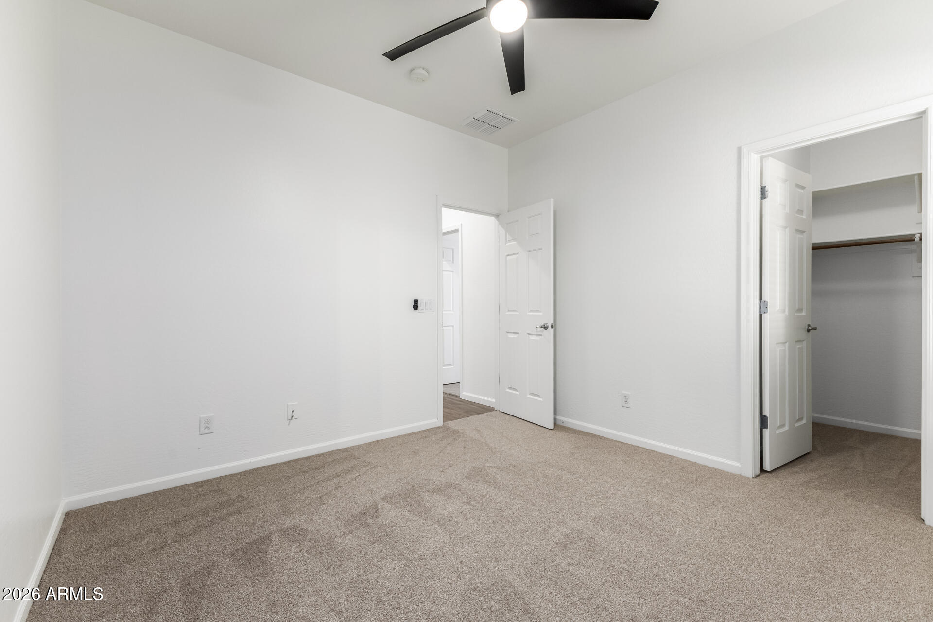 851 E DESERT INN Drive