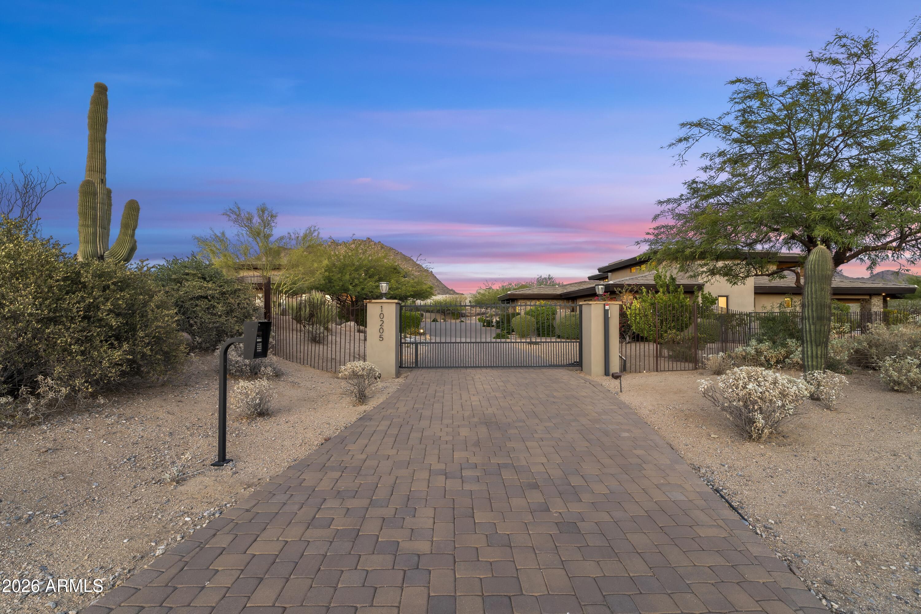 10205 E HAPPY VALLEY Road