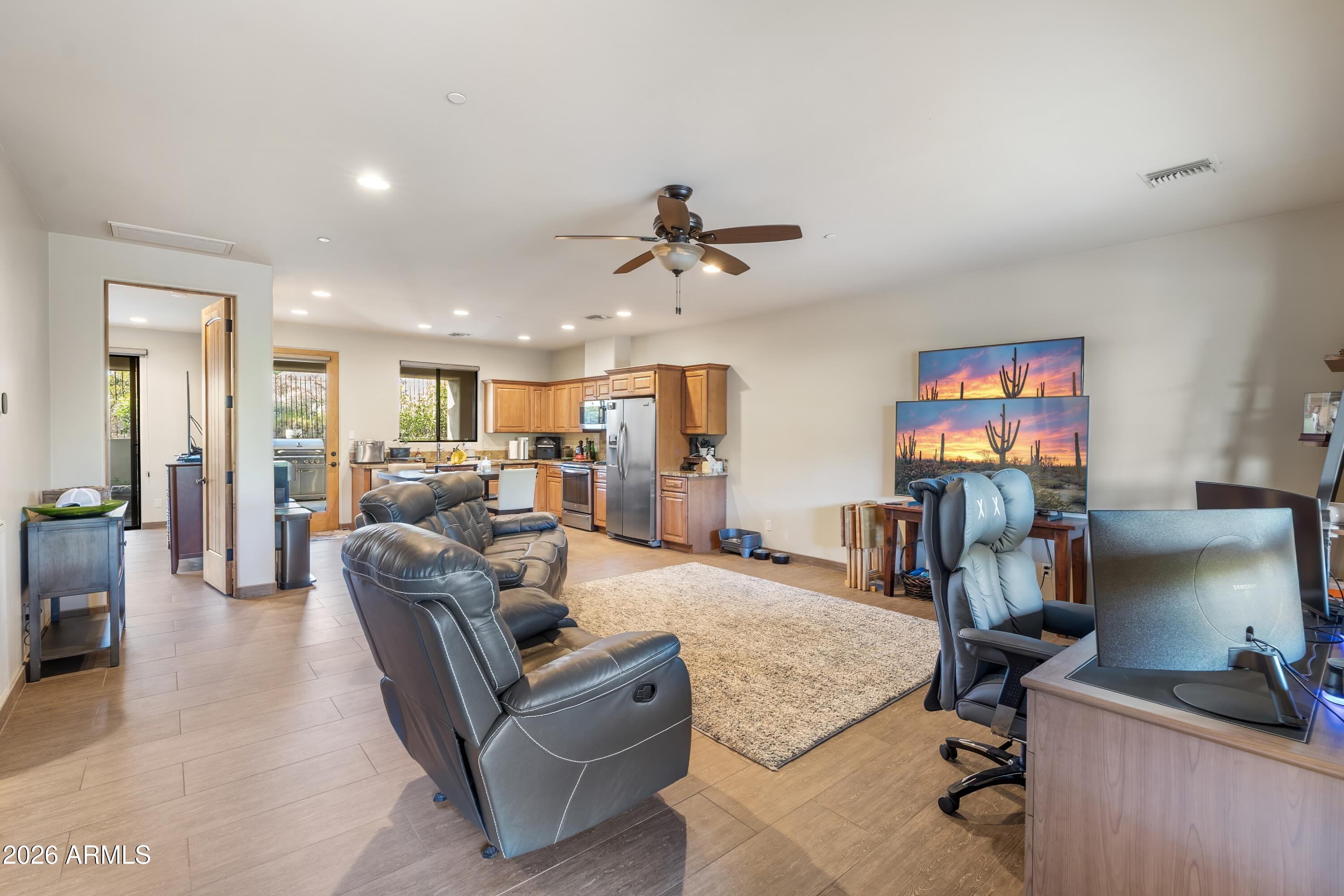 10205 E HAPPY VALLEY Road