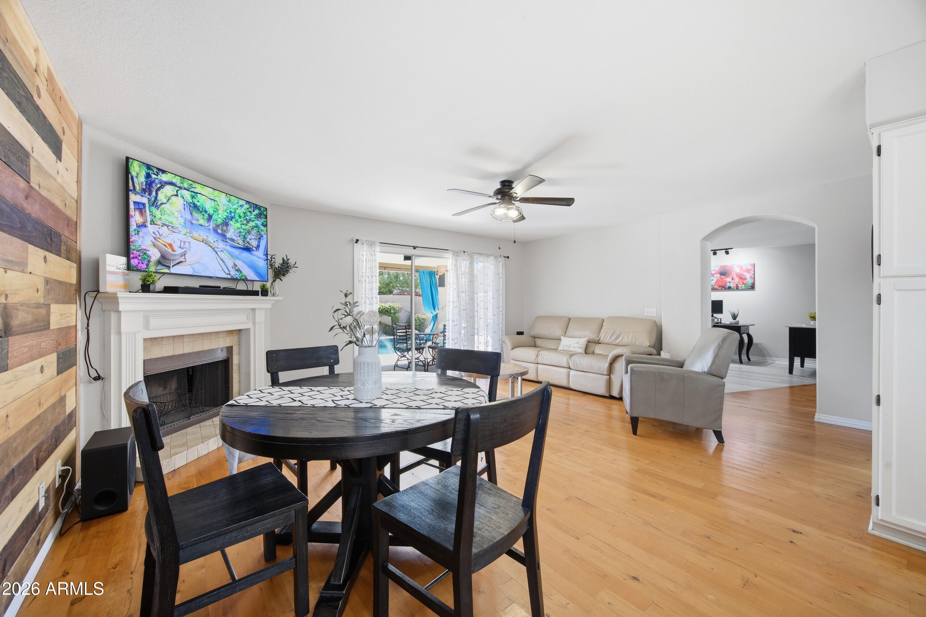 638 S SURFSIDE Drive