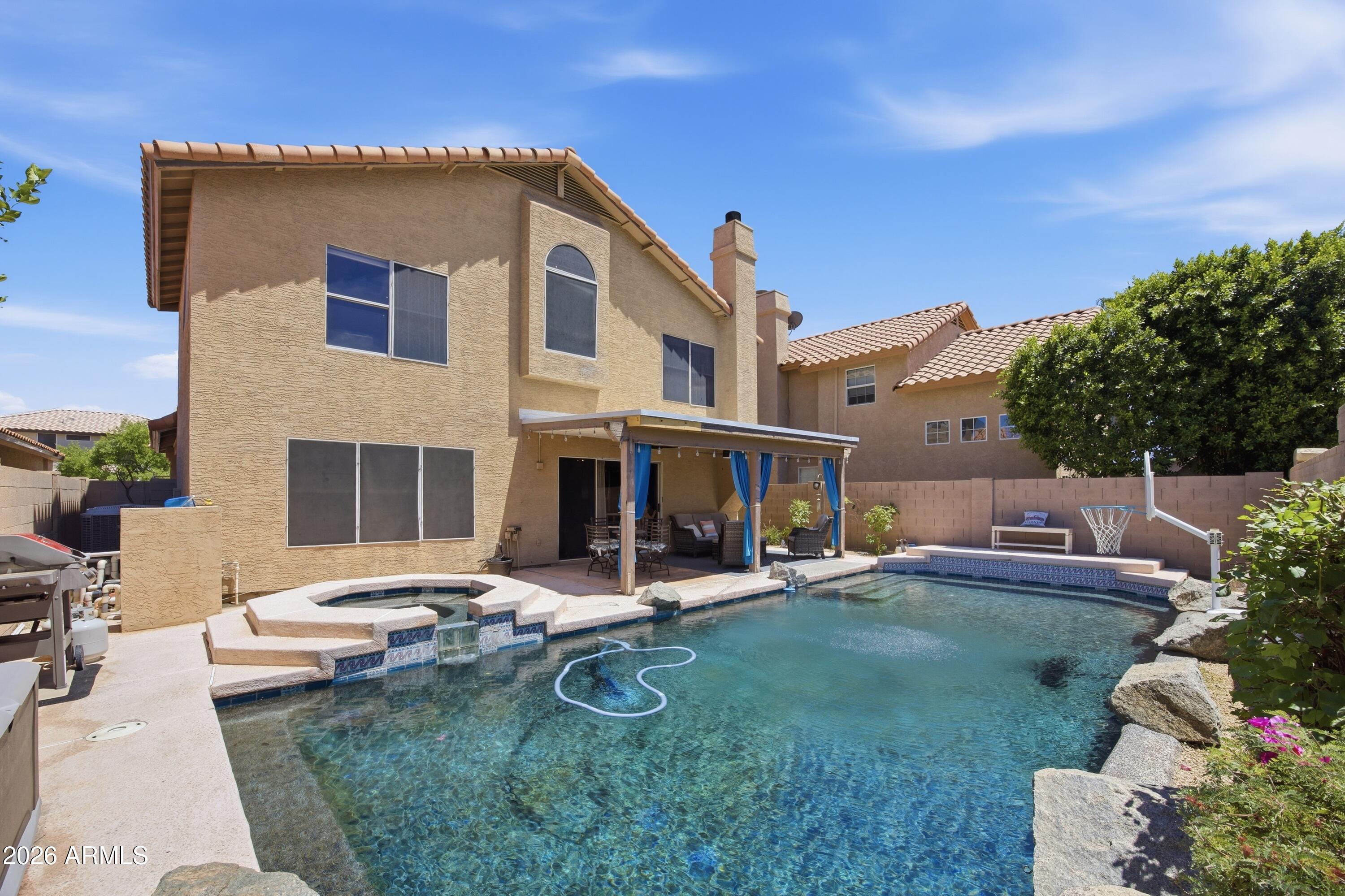 638 S SURFSIDE Drive
