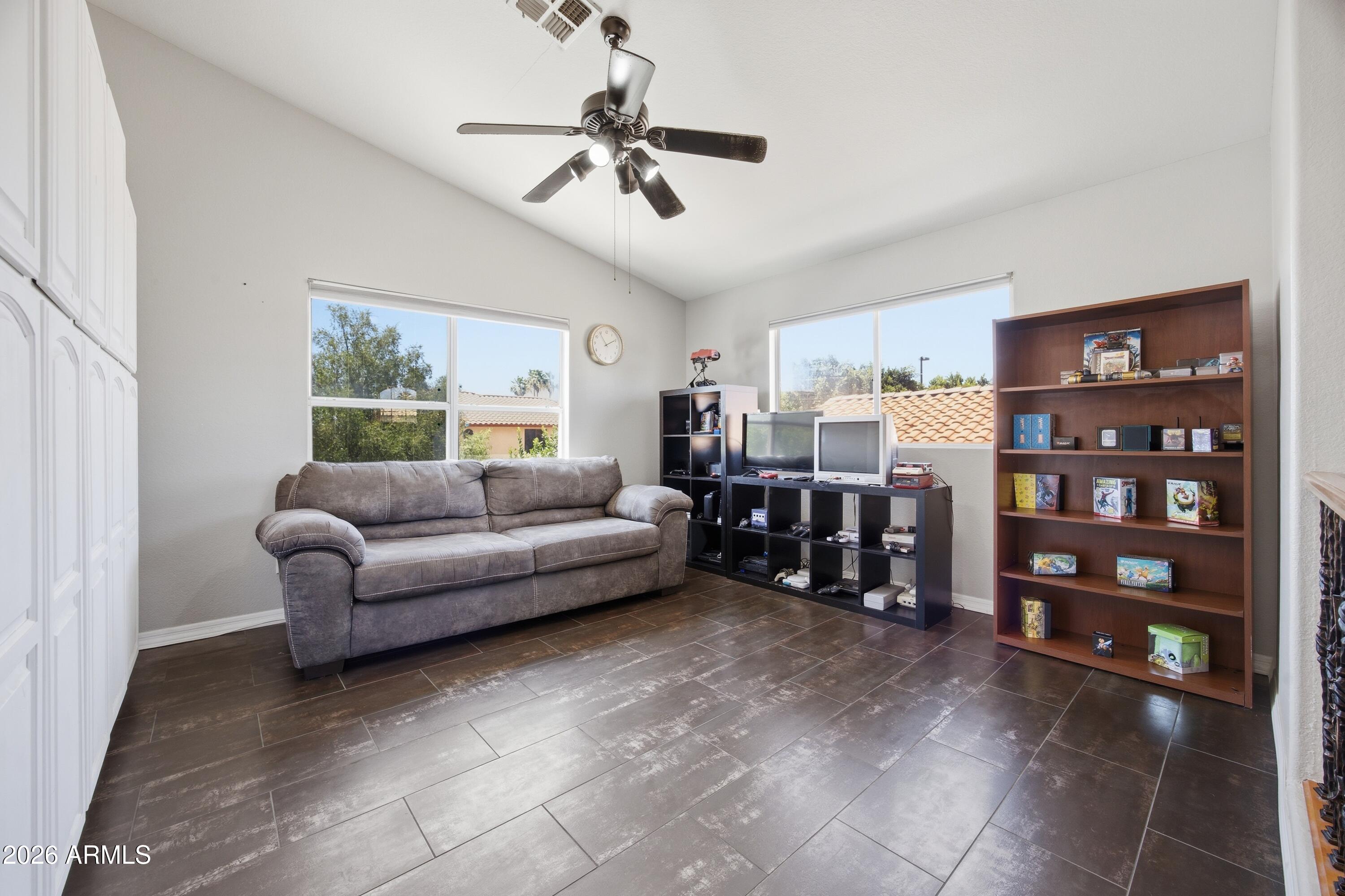 638 S SURFSIDE Drive