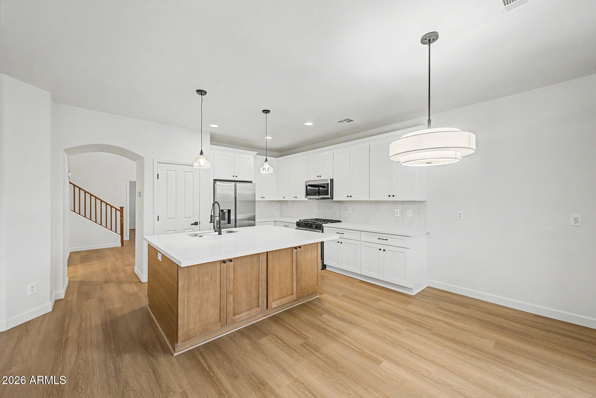 3879 E BRIDGEPORT Parkway