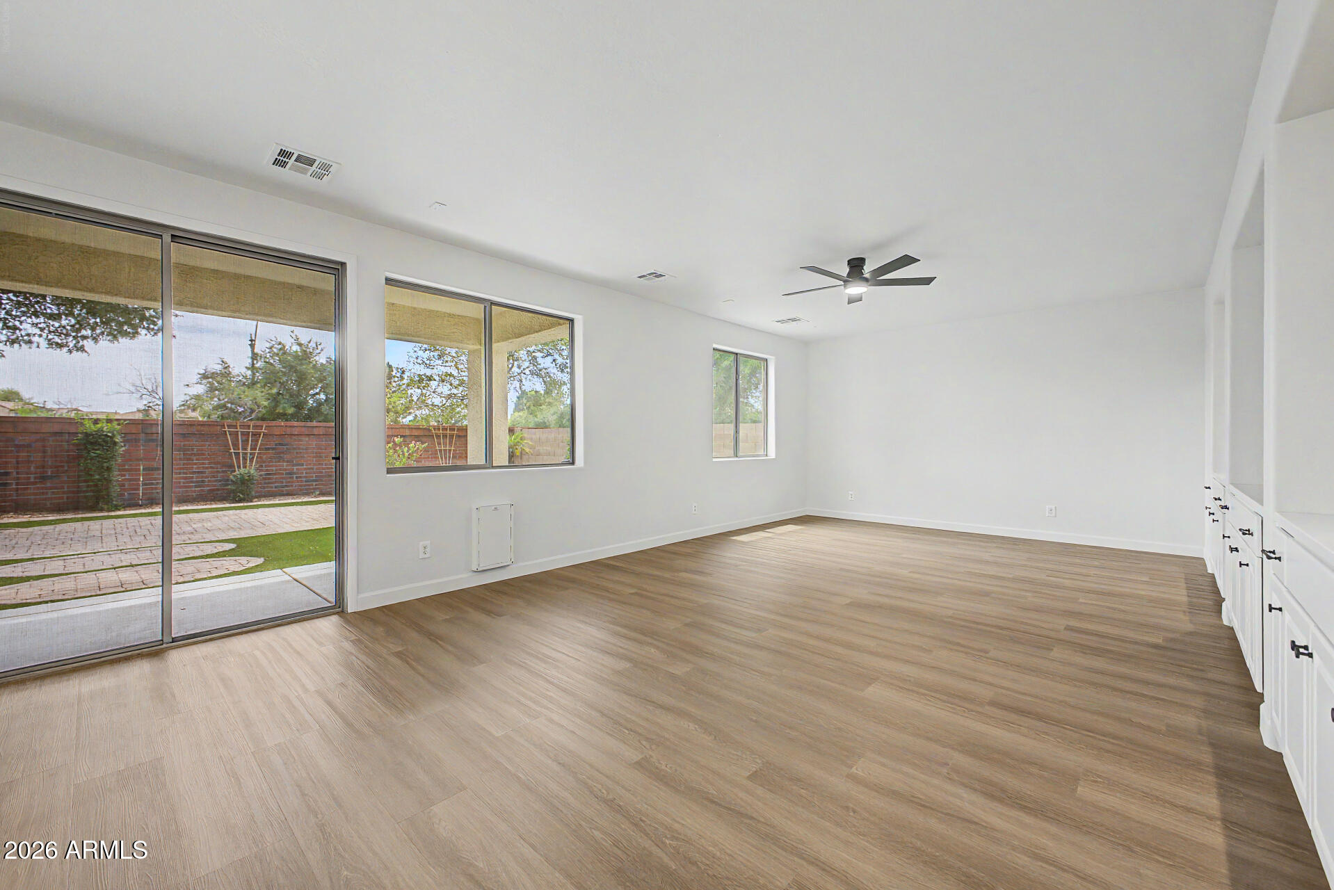 3879 E BRIDGEPORT Parkway