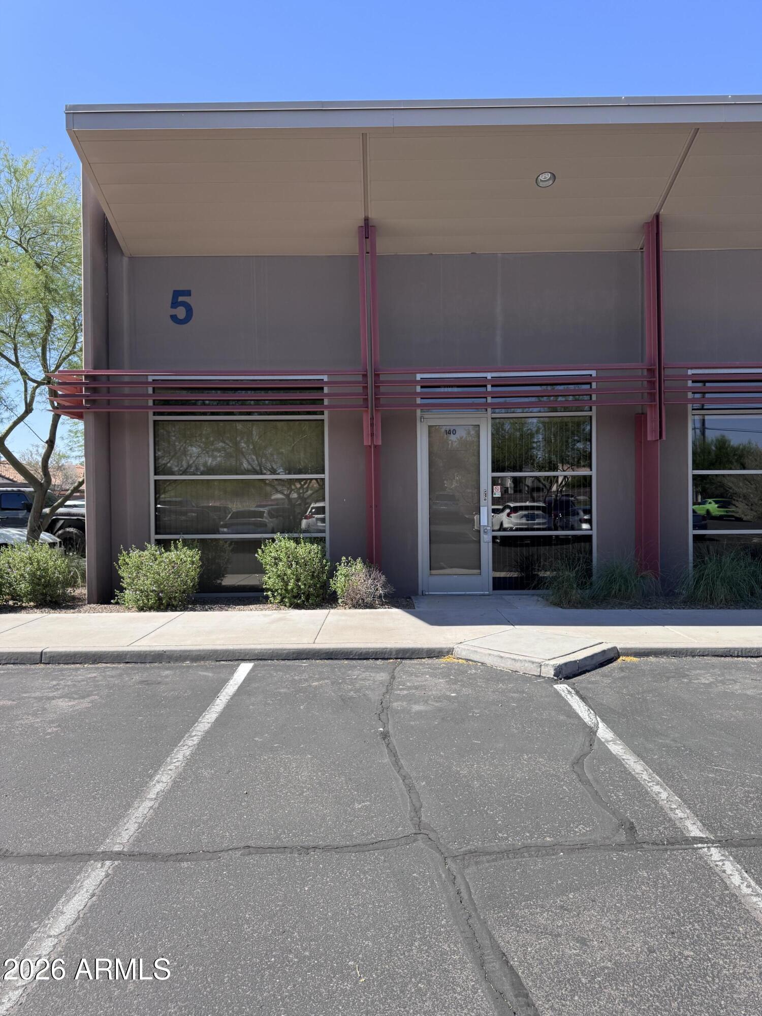5425 E BELL Road 140