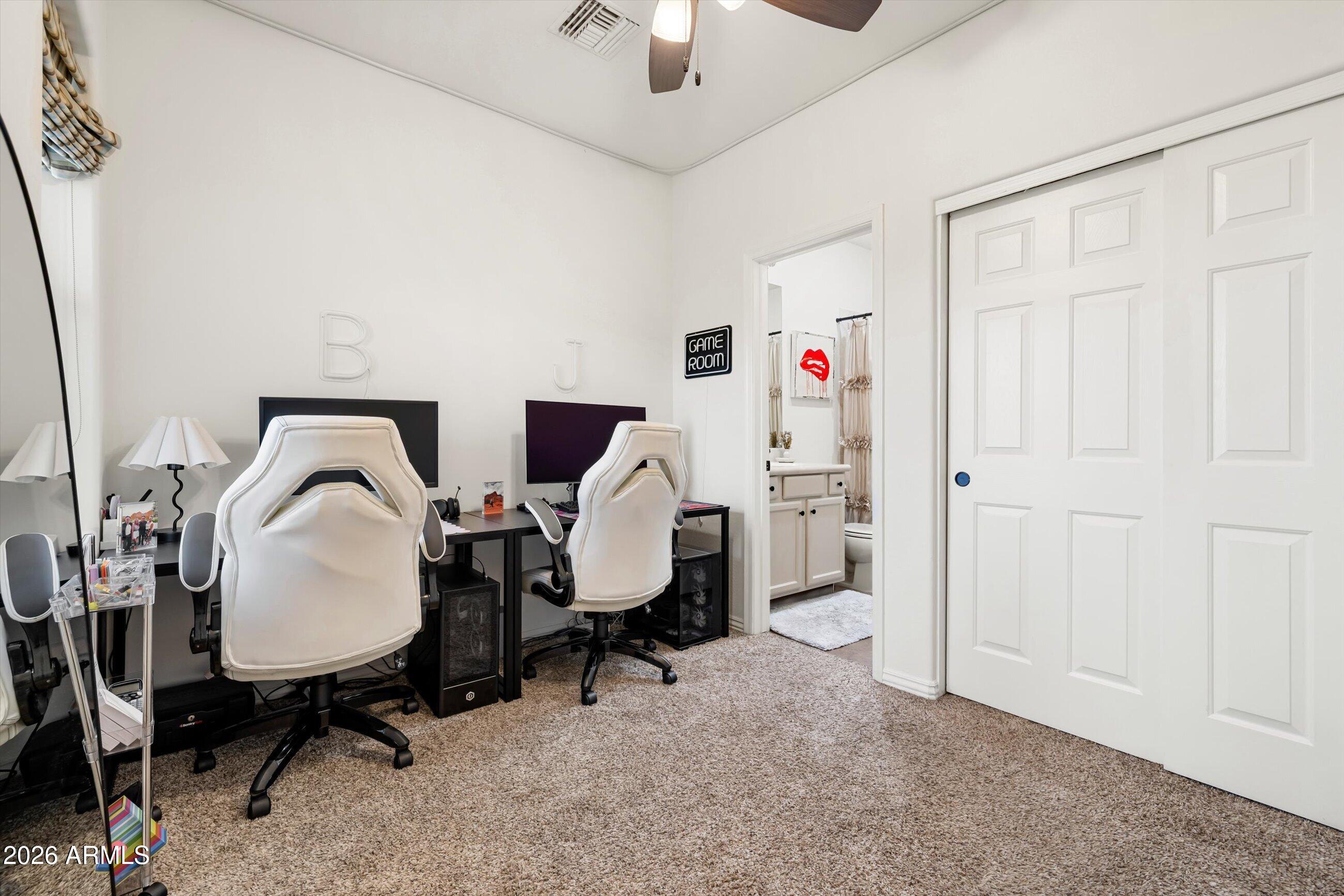 3935 E ROUGH RIDER Road 1252