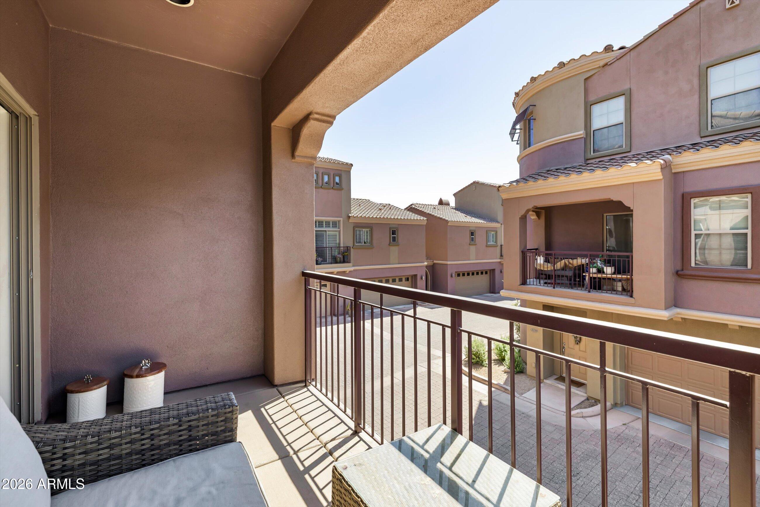 3935 E ROUGH RIDER Road 1252