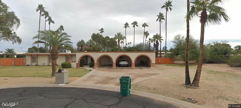 5801 N KIVA Lane