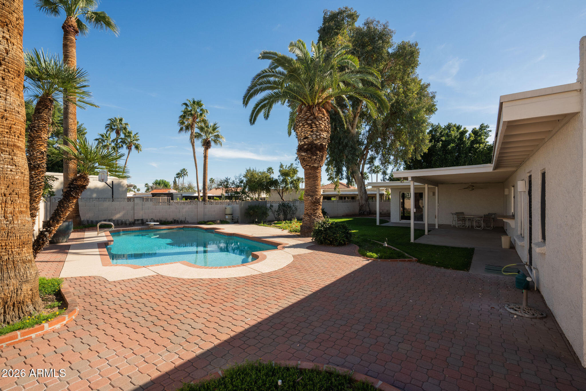 8907 N 80TH Place