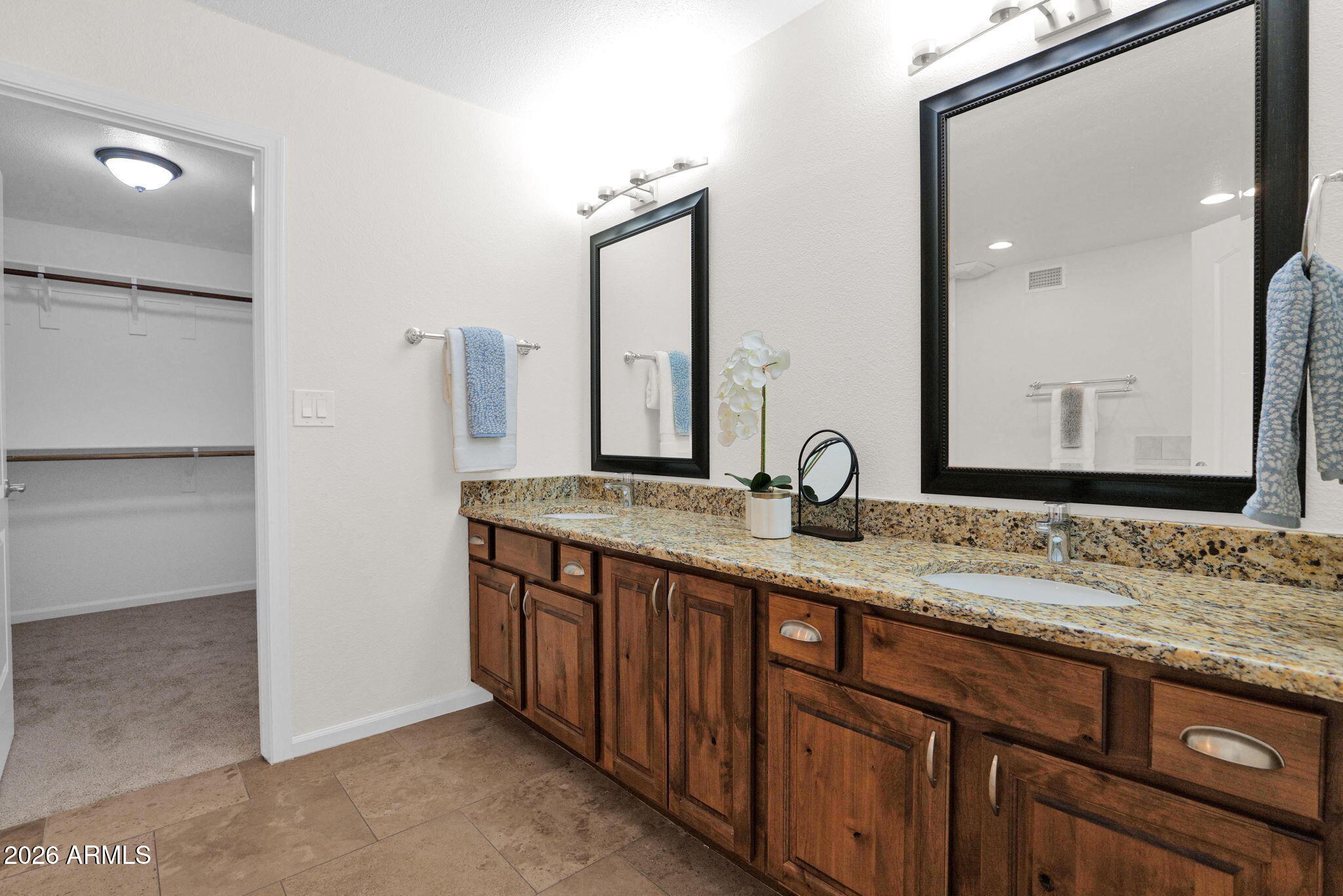 7614 E PLEASANT Run