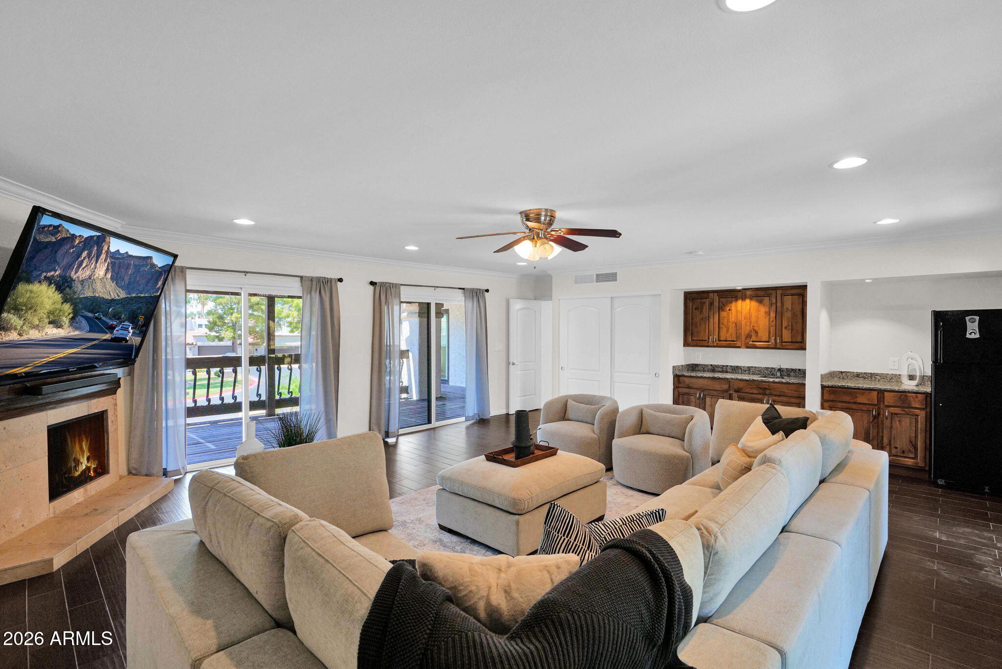 7614 E PLEASANT Run