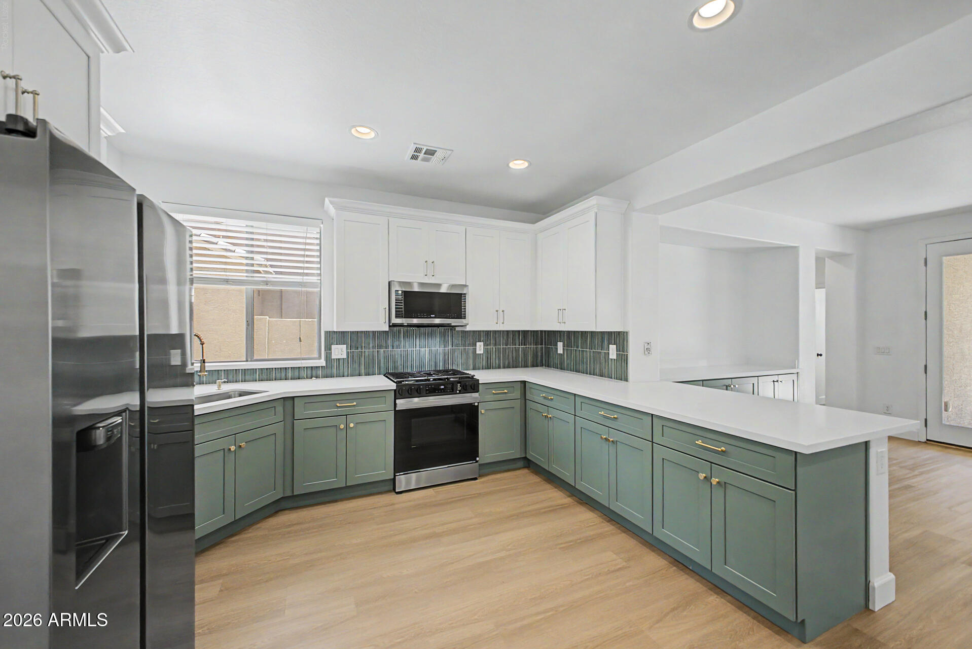 3317 E CARLA VISTA Drive