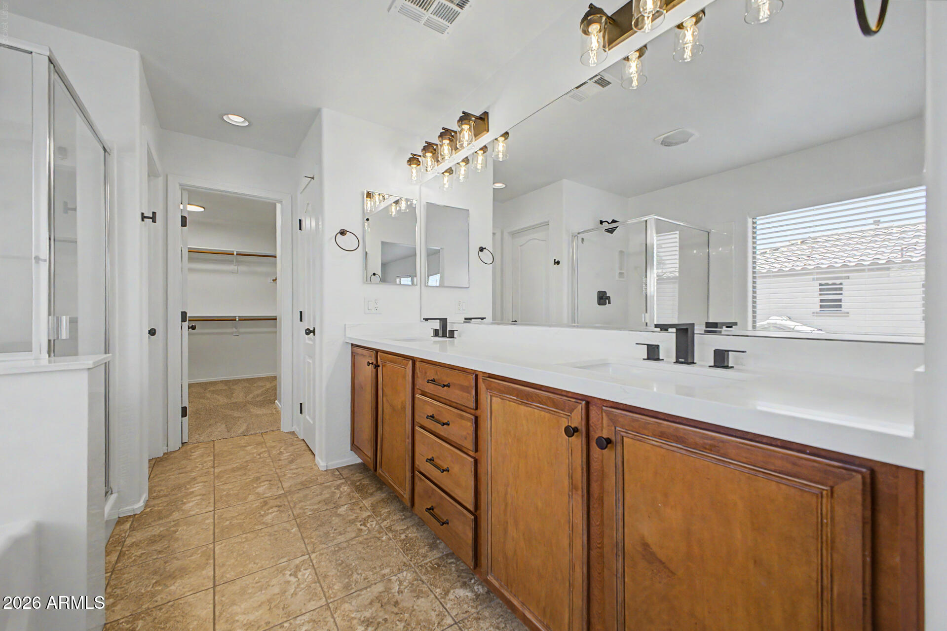 3317 E CARLA VISTA Drive