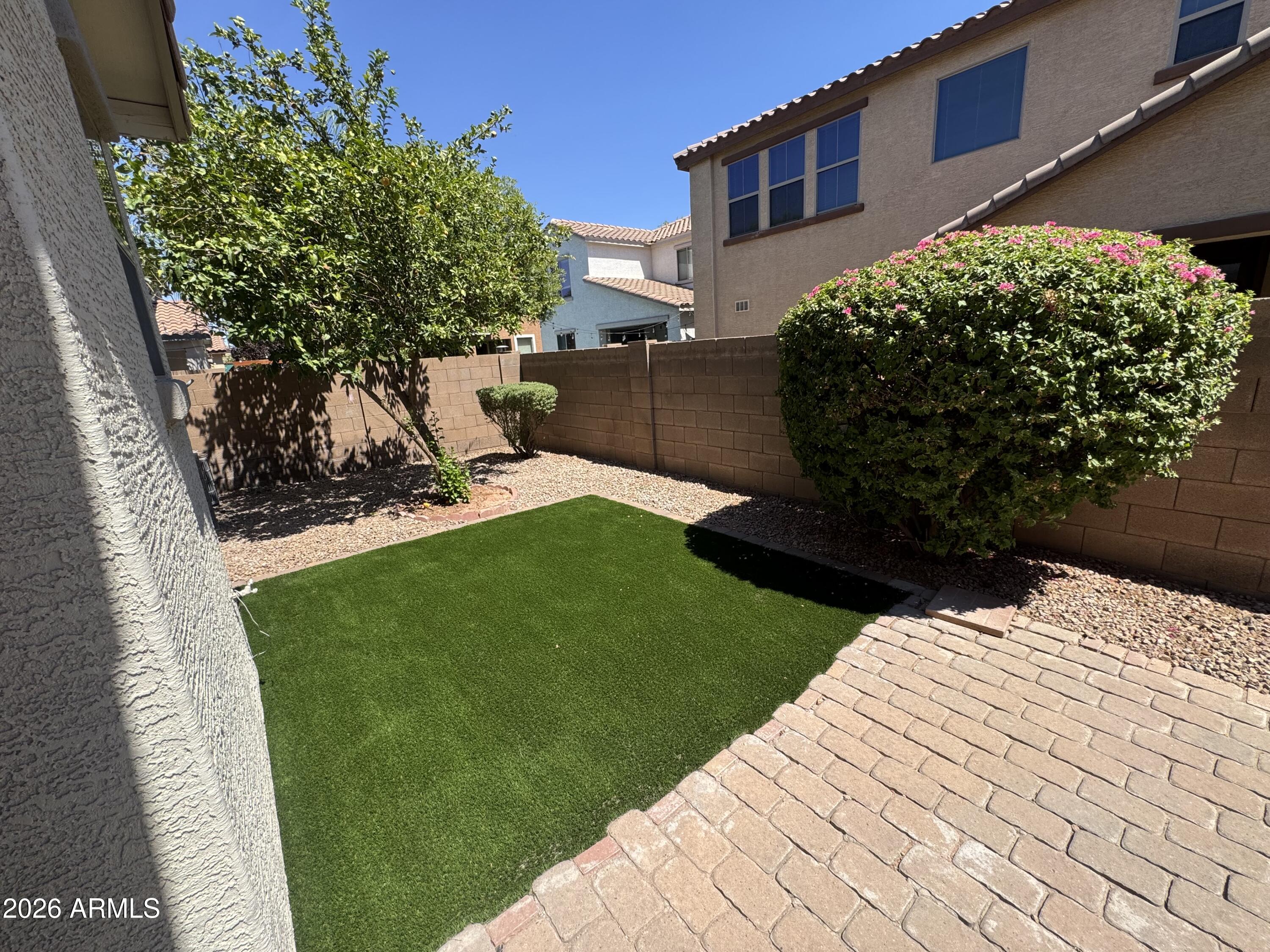 3317 E CARLA VISTA Drive
