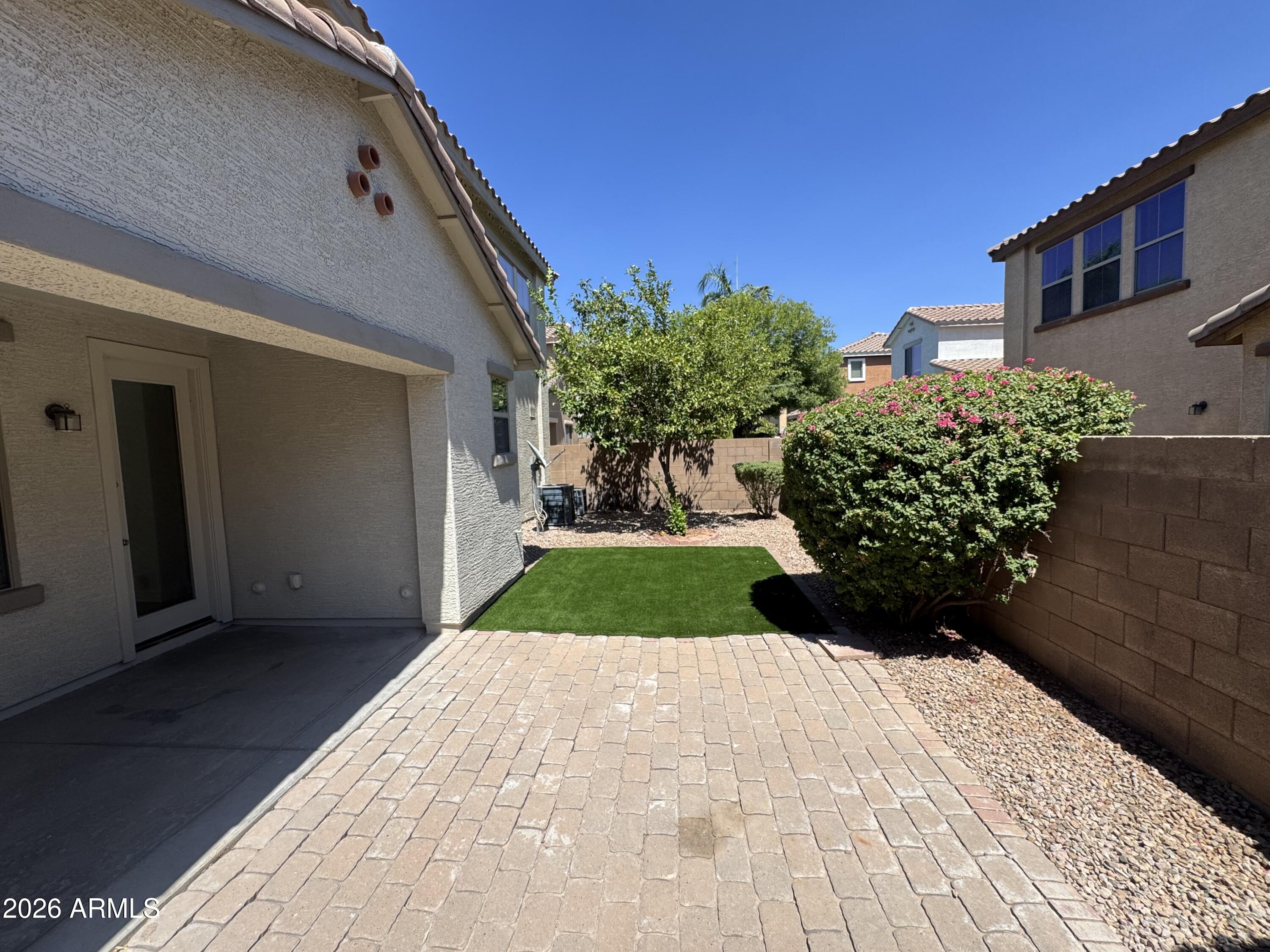 3317 E CARLA VISTA Drive