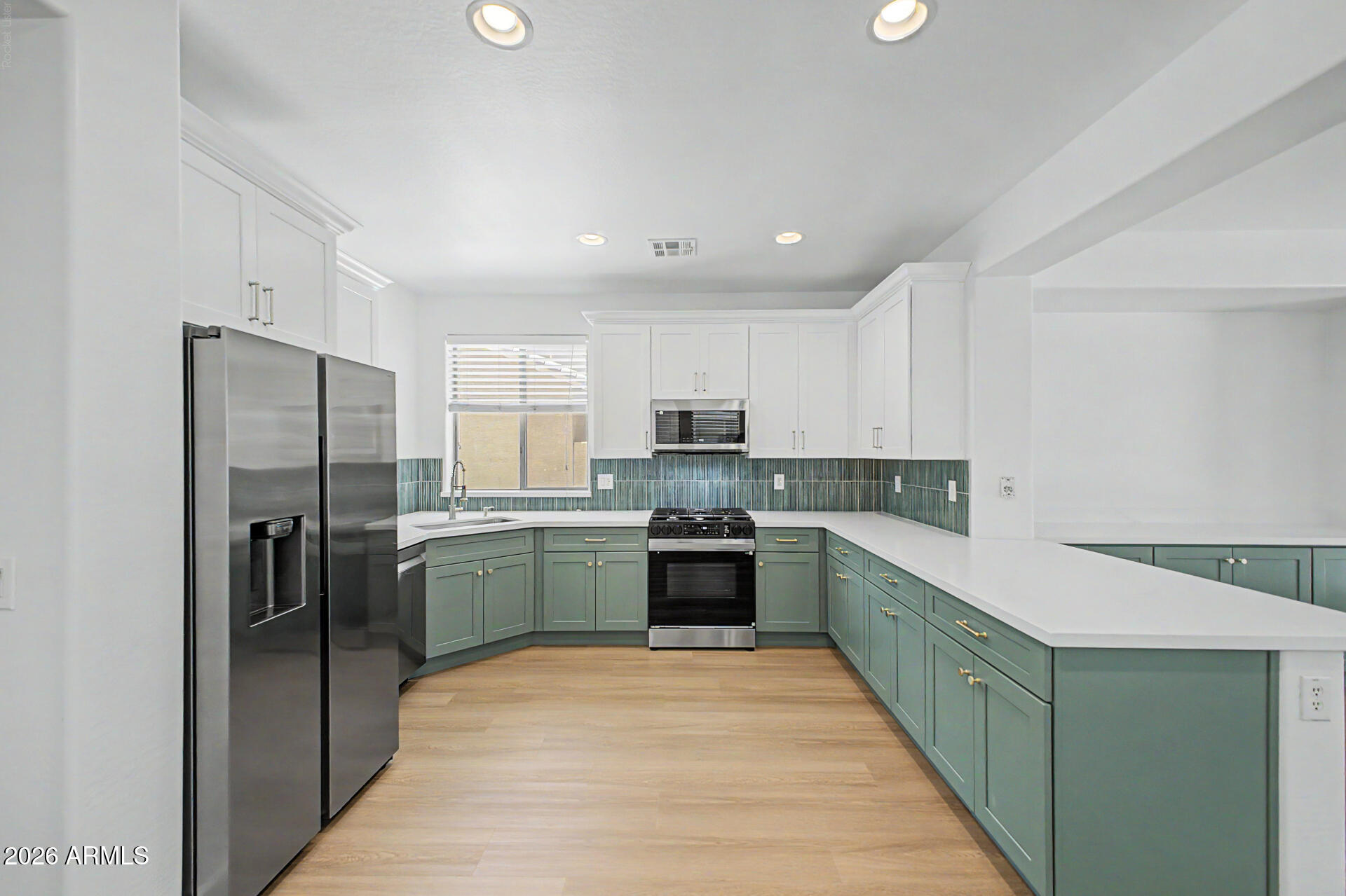 3317 E CARLA VISTA Drive