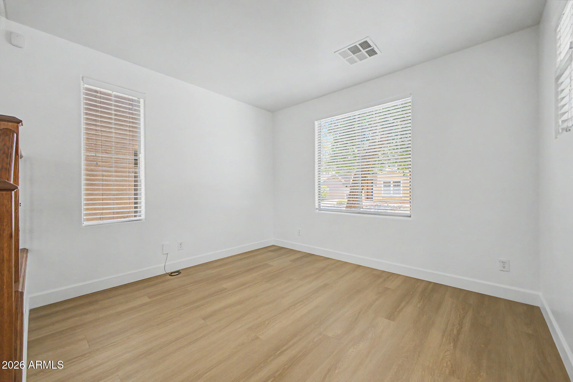 3317 E CARLA VISTA Drive