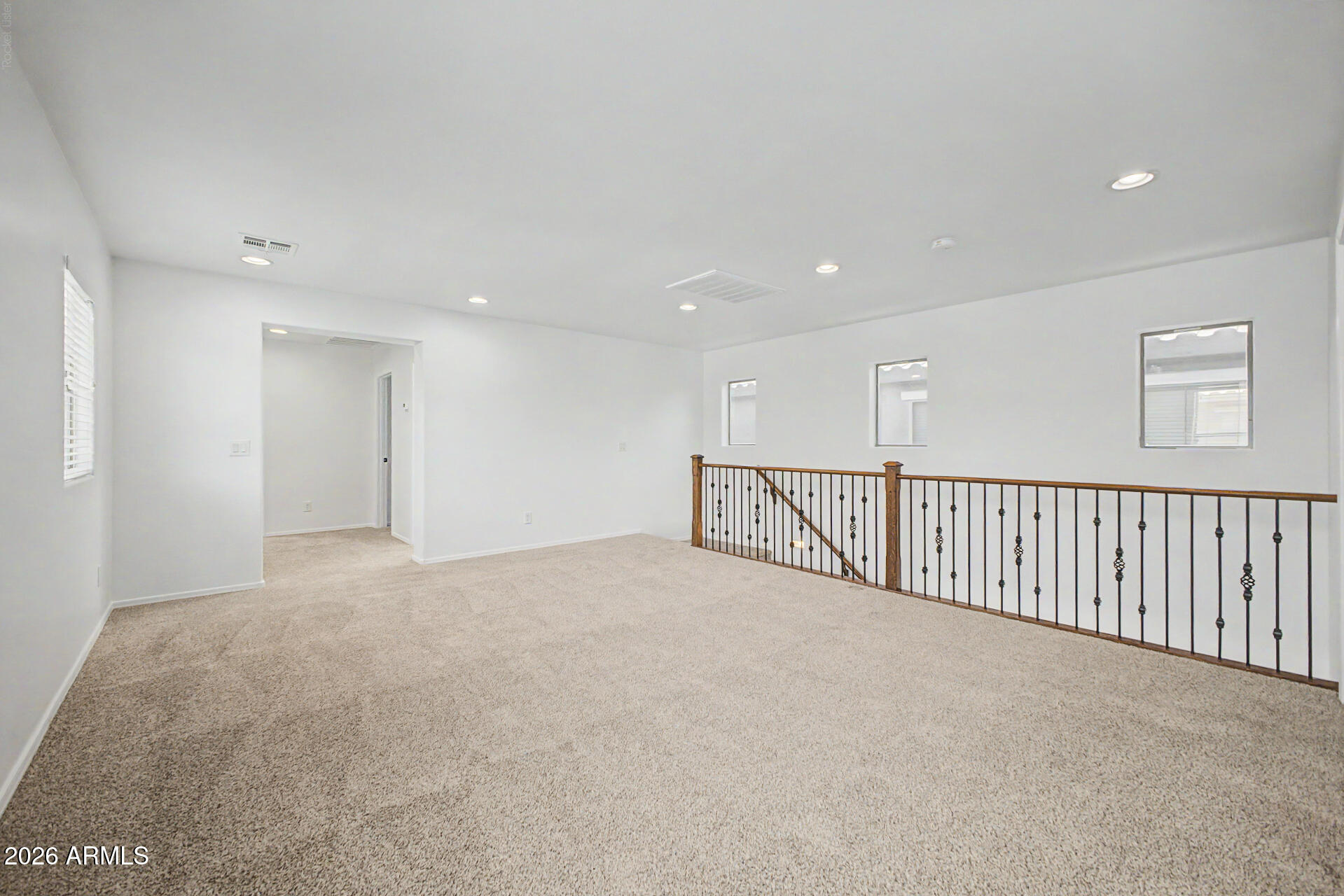 3317 E CARLA VISTA Drive