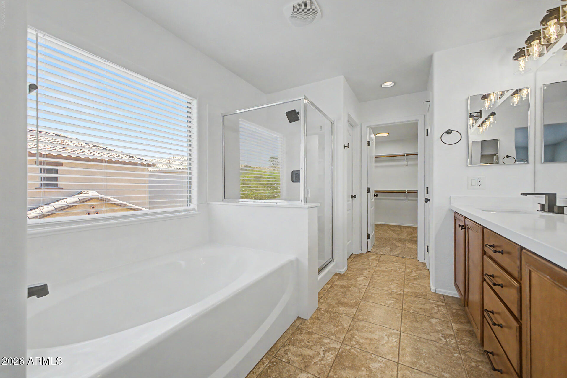 3317 E CARLA VISTA Drive