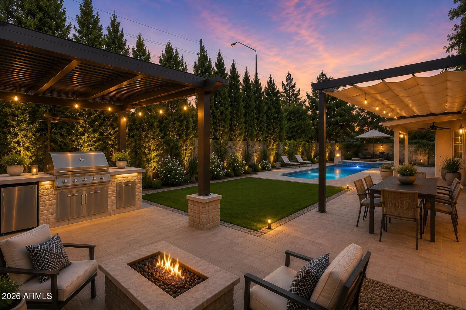 810 N PINE Court