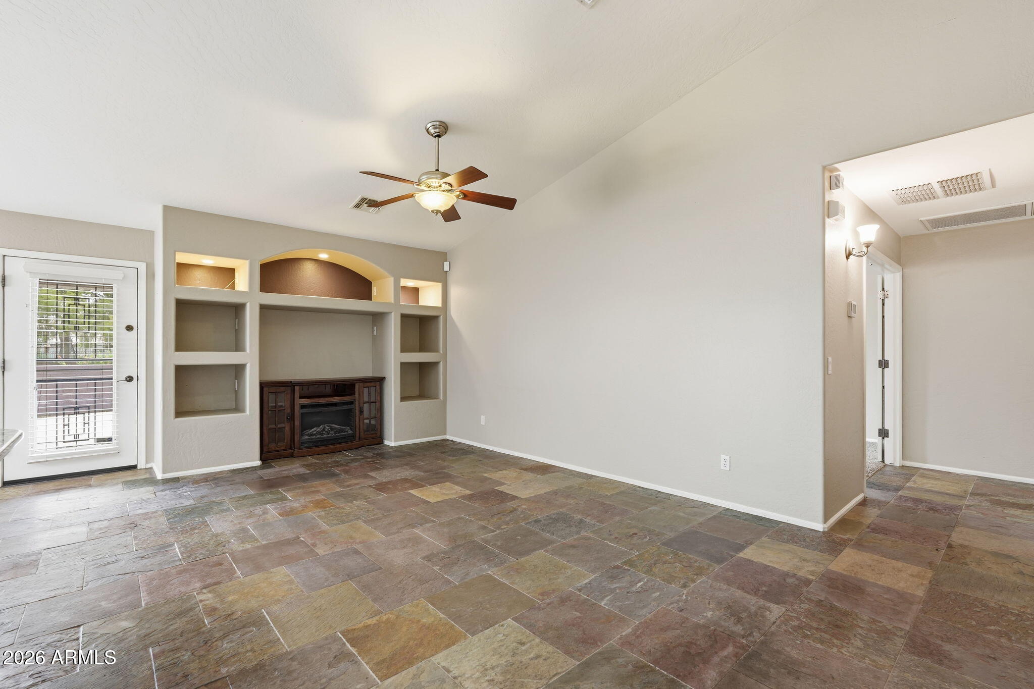 3562 E RED OAK Lane