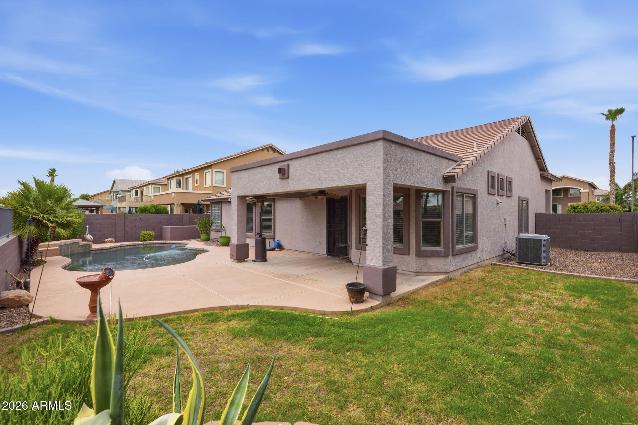 3562 E RED OAK Lane