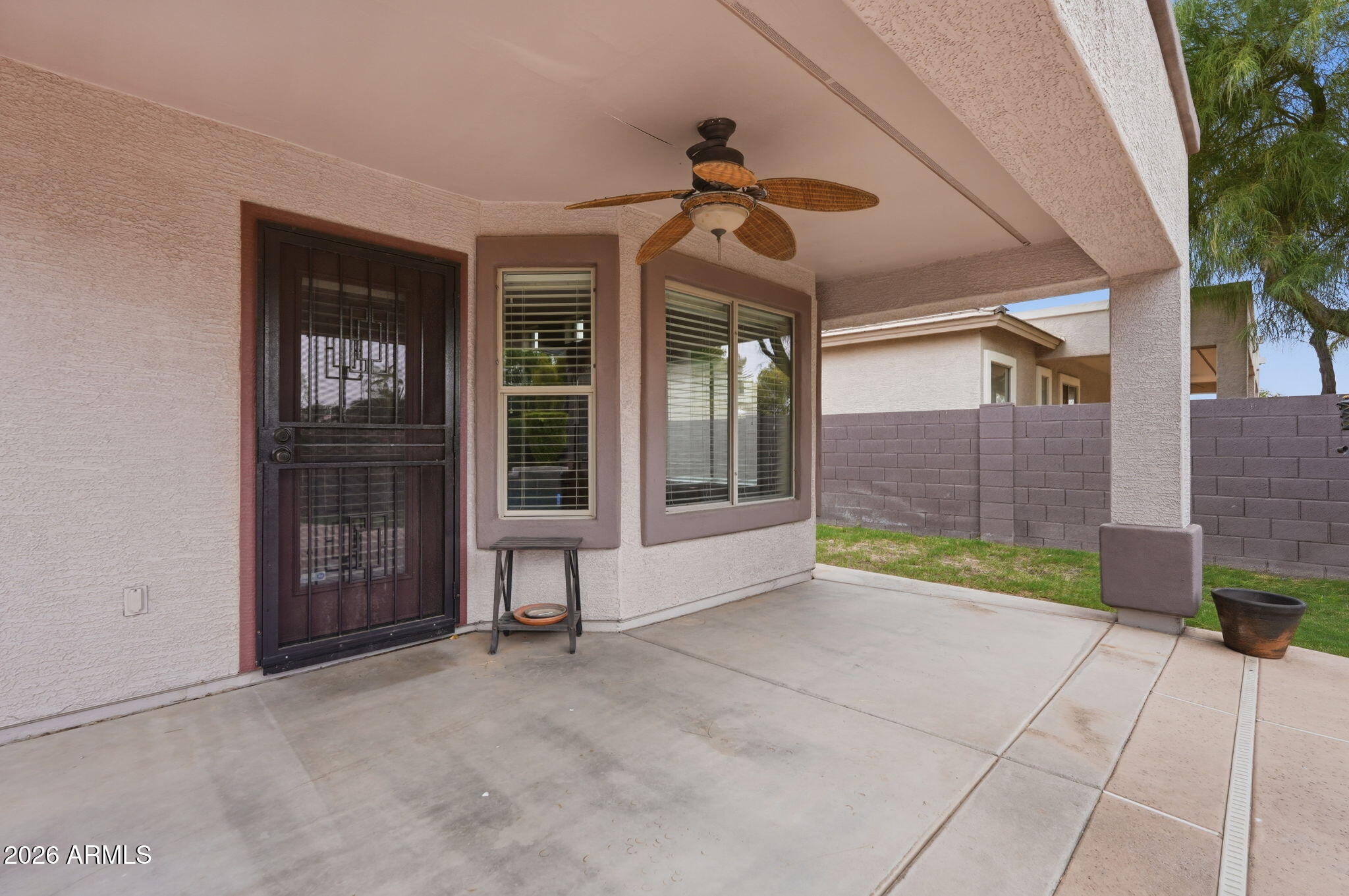 3562 E RED OAK Lane