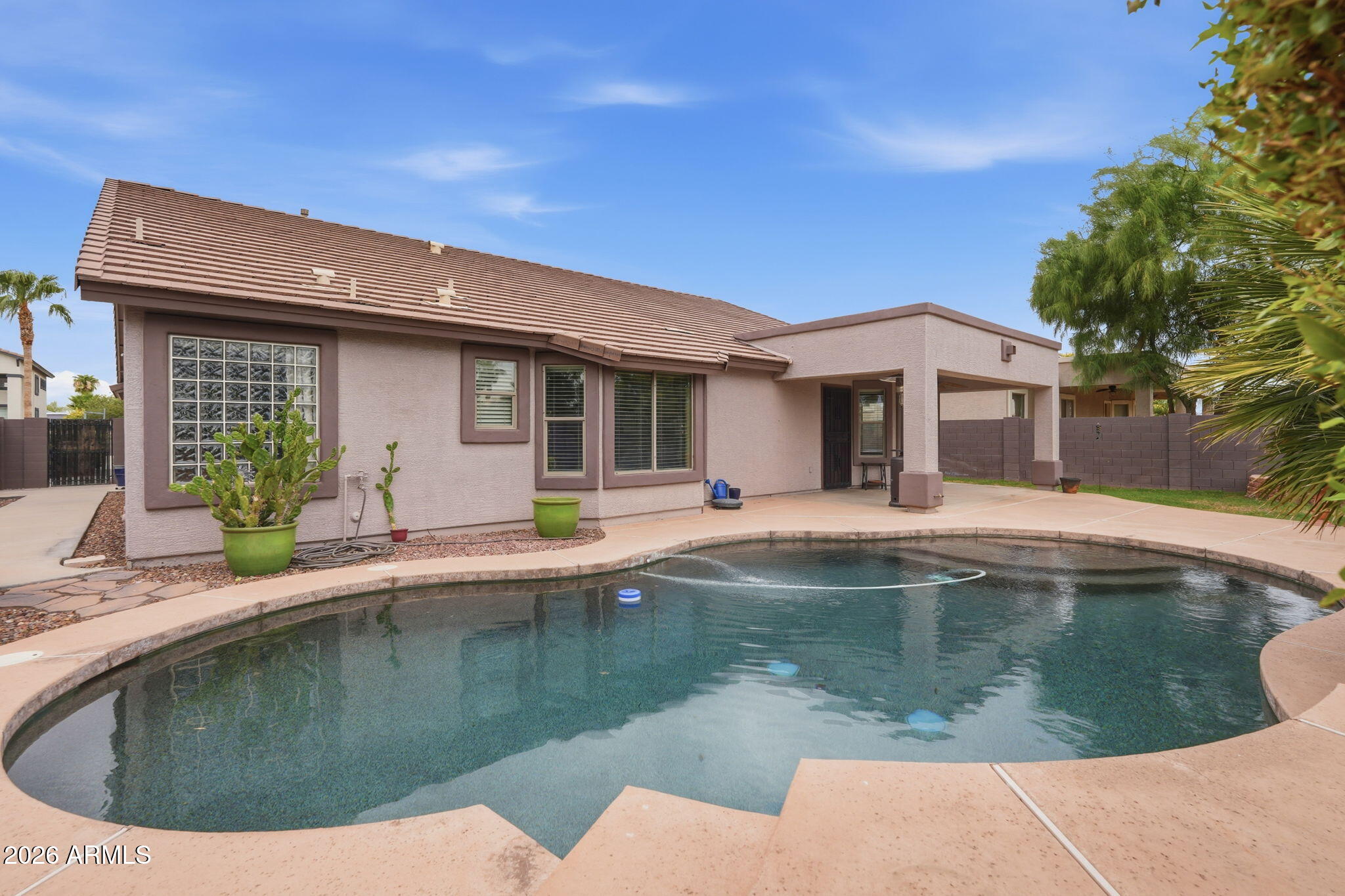 3562 E RED OAK Lane